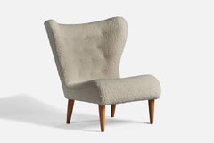 Swedish Designer, Slipper Chair, Bouclé Fabric, Wood, Sweden, 1940s