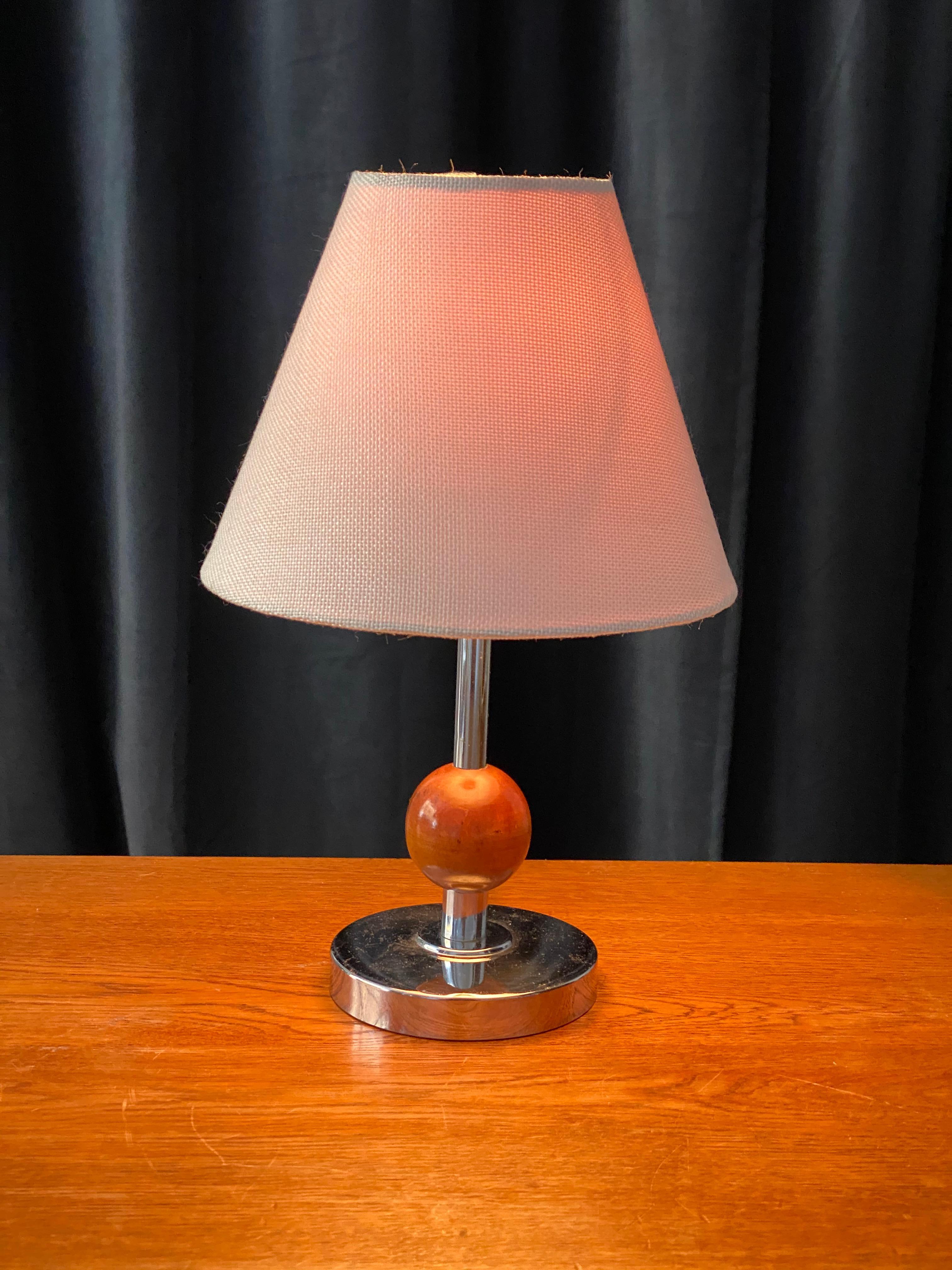 Swedish Designer, Small Art Deco Table Lamp, Chromed Metal, Wood Sweden, 1930s In Good Condition In High Point, NC
