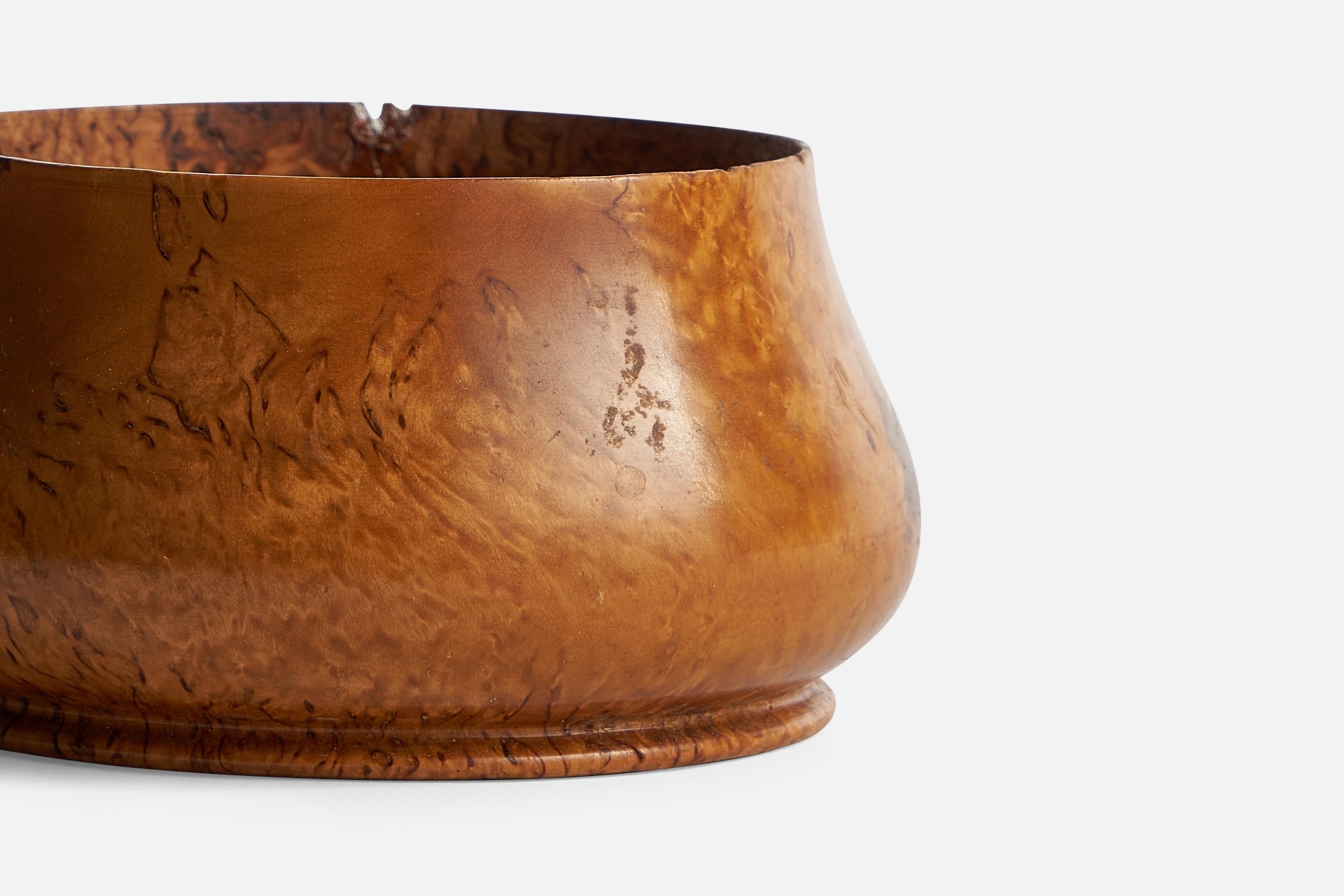 Early 20th Century Swedish Designer, Small Bowl, Masur Birch, Sweden, 1920s For Sale