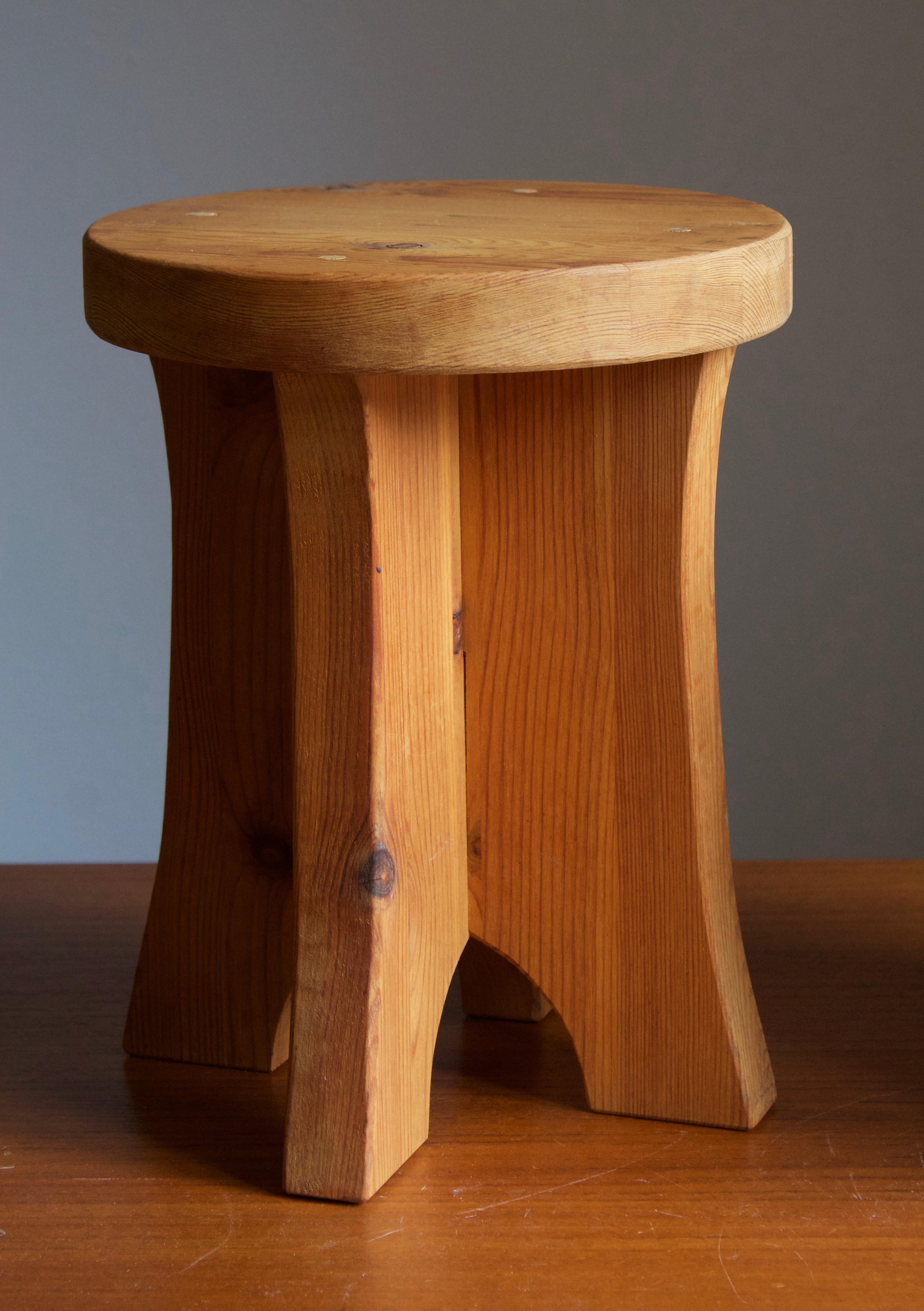 Swedish Designer, Small Minimalist Stools, Solid Pine, 1970s In Good Condition In High Point, NC