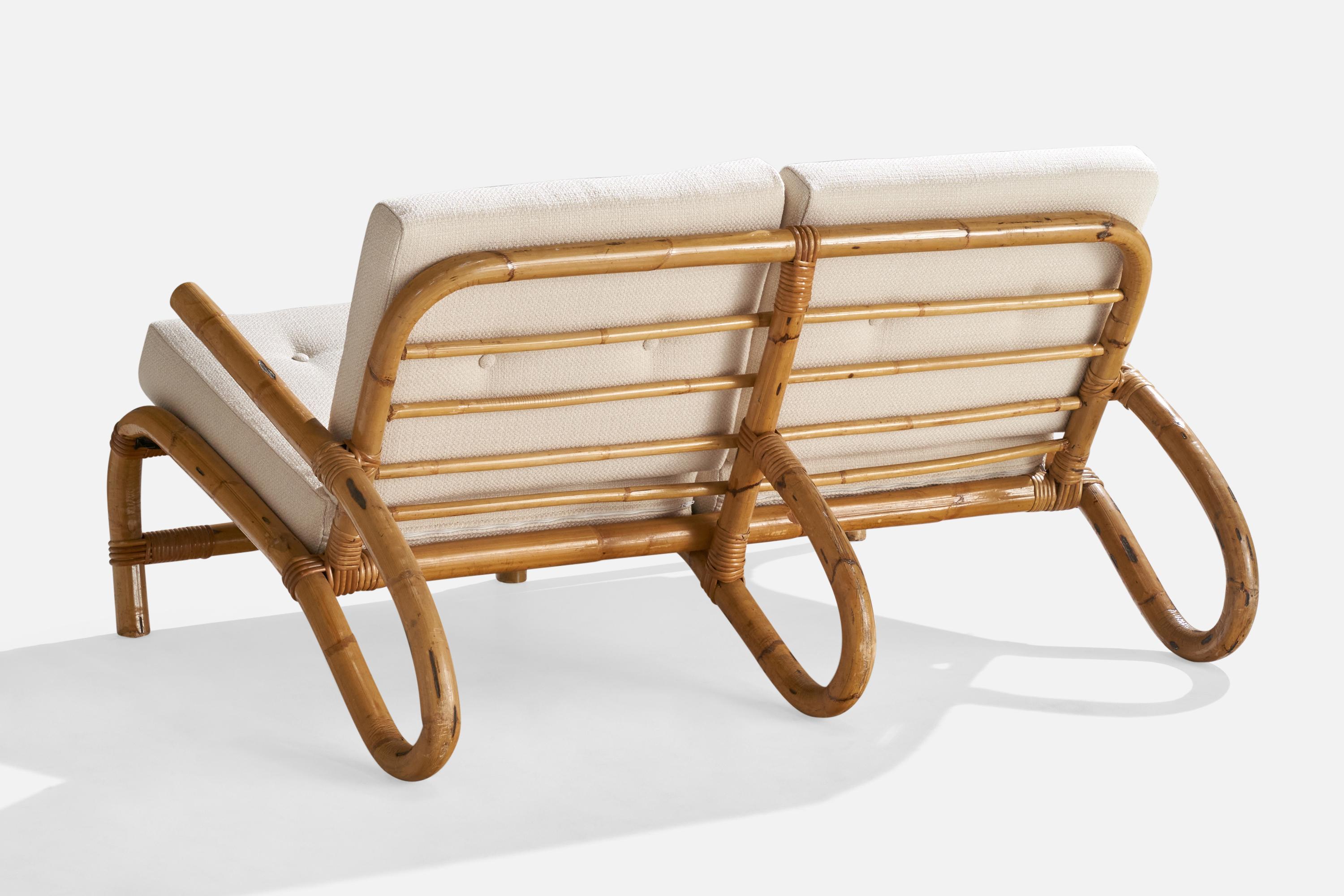 Mid-Century Modern Canapé de designer suédois, bambou, rotin, tissu, Suède, années 1950 en vente