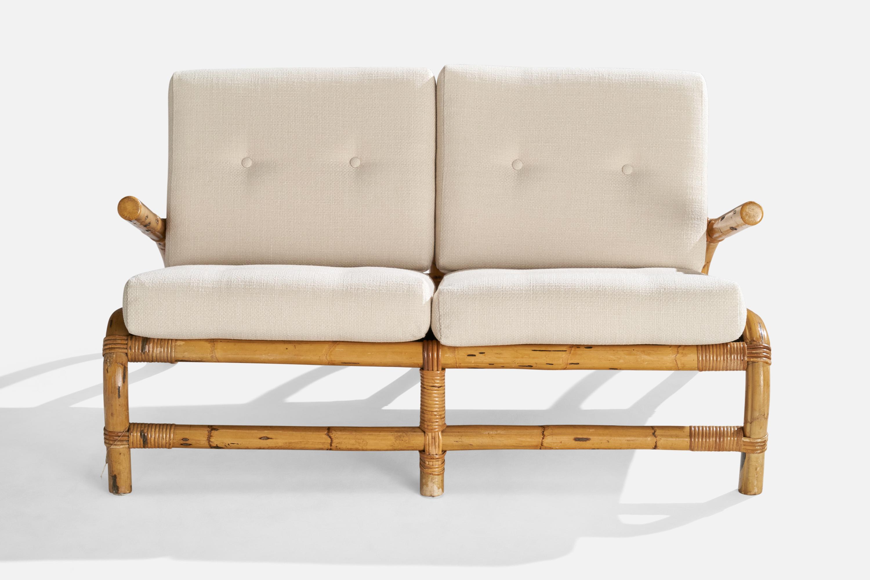 Suédois Canapé de designer suédois, bambou, rotin, tissu, Suède, années 1950 en vente