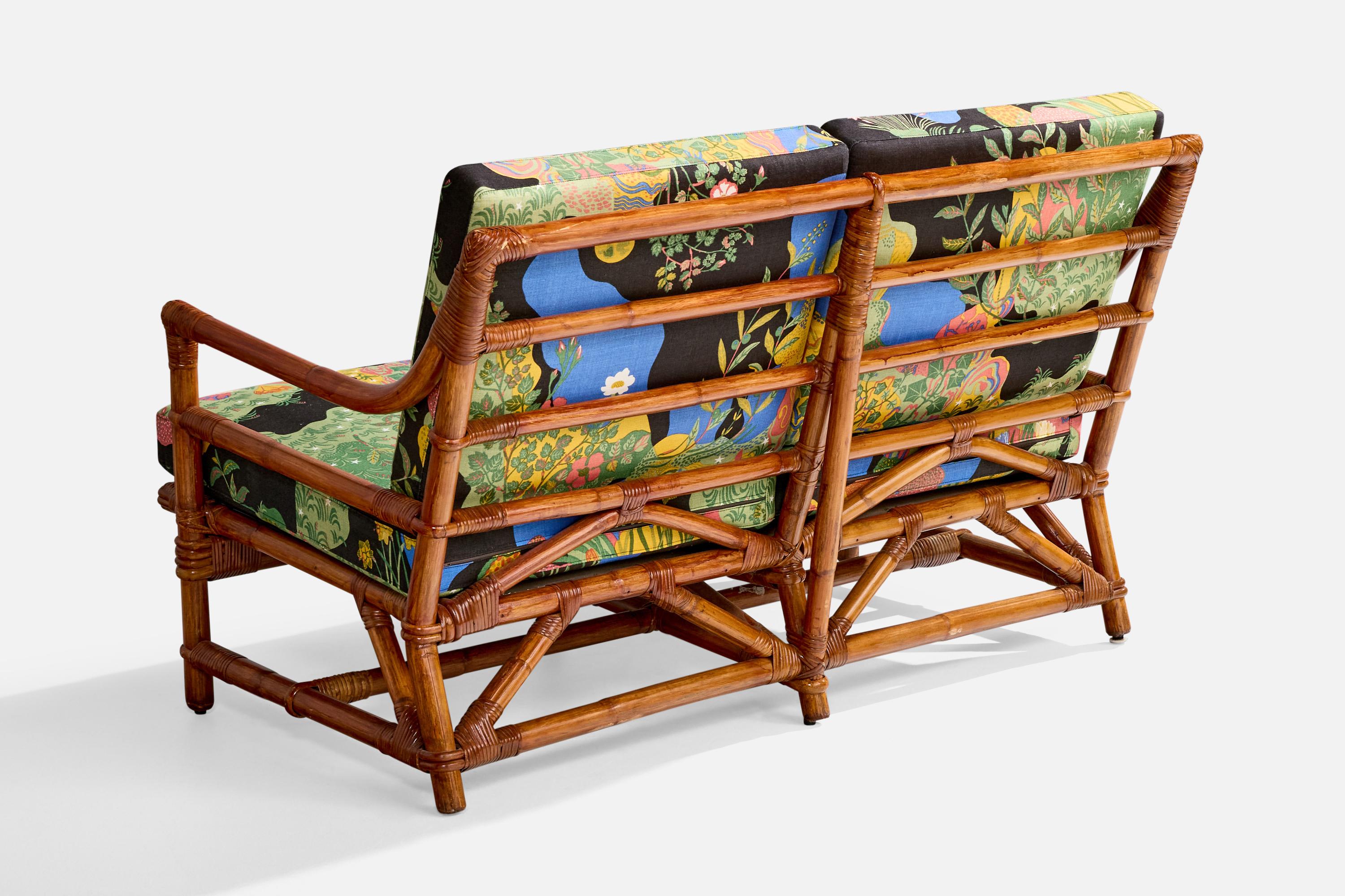 Svedese Divano di design svedese, bambù, rattan, tessuto, Svezia, anni '50 in vendita