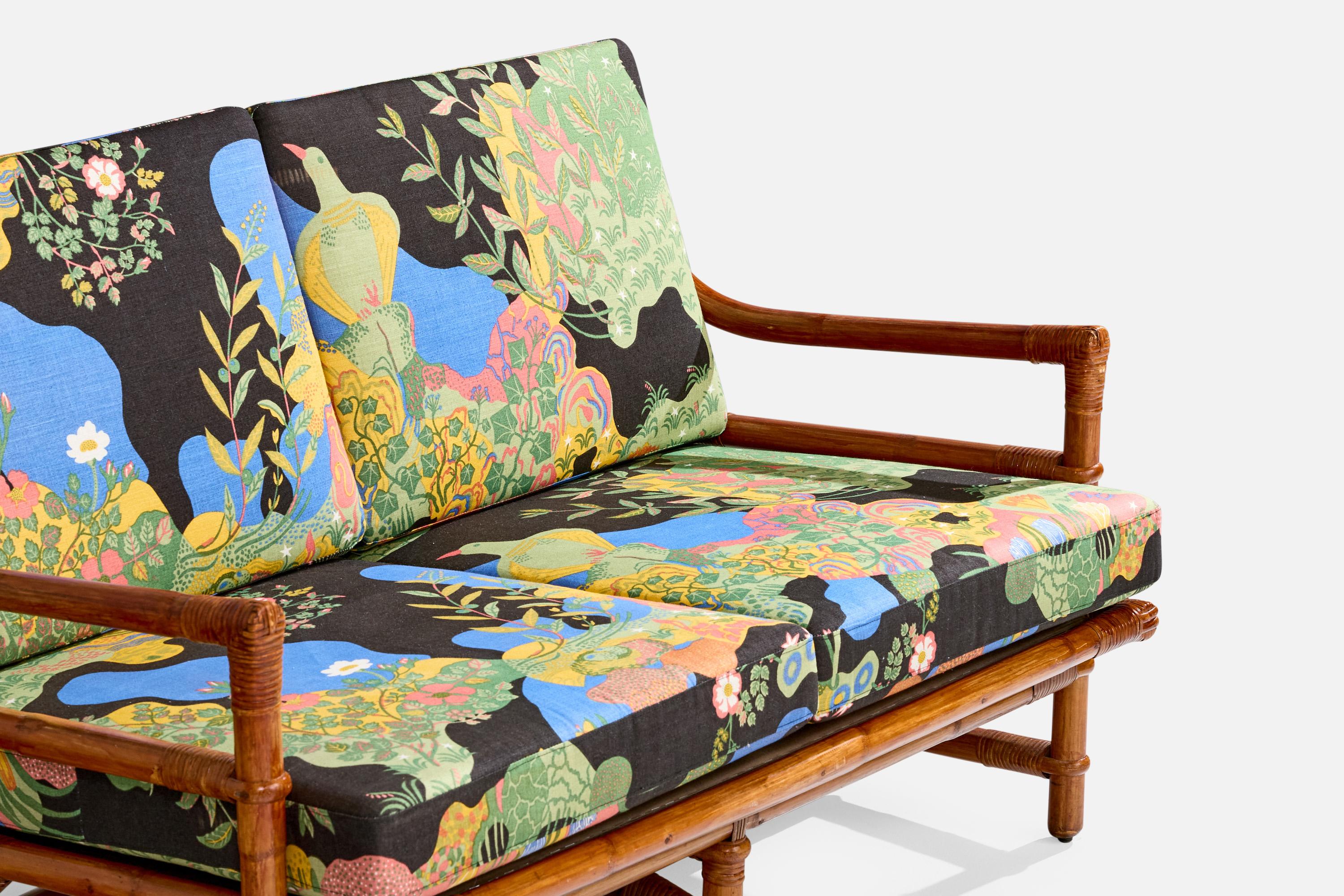 Divano di design svedese, bambù, rattan, tessuto, Svezia, anni '50 in vendita 1