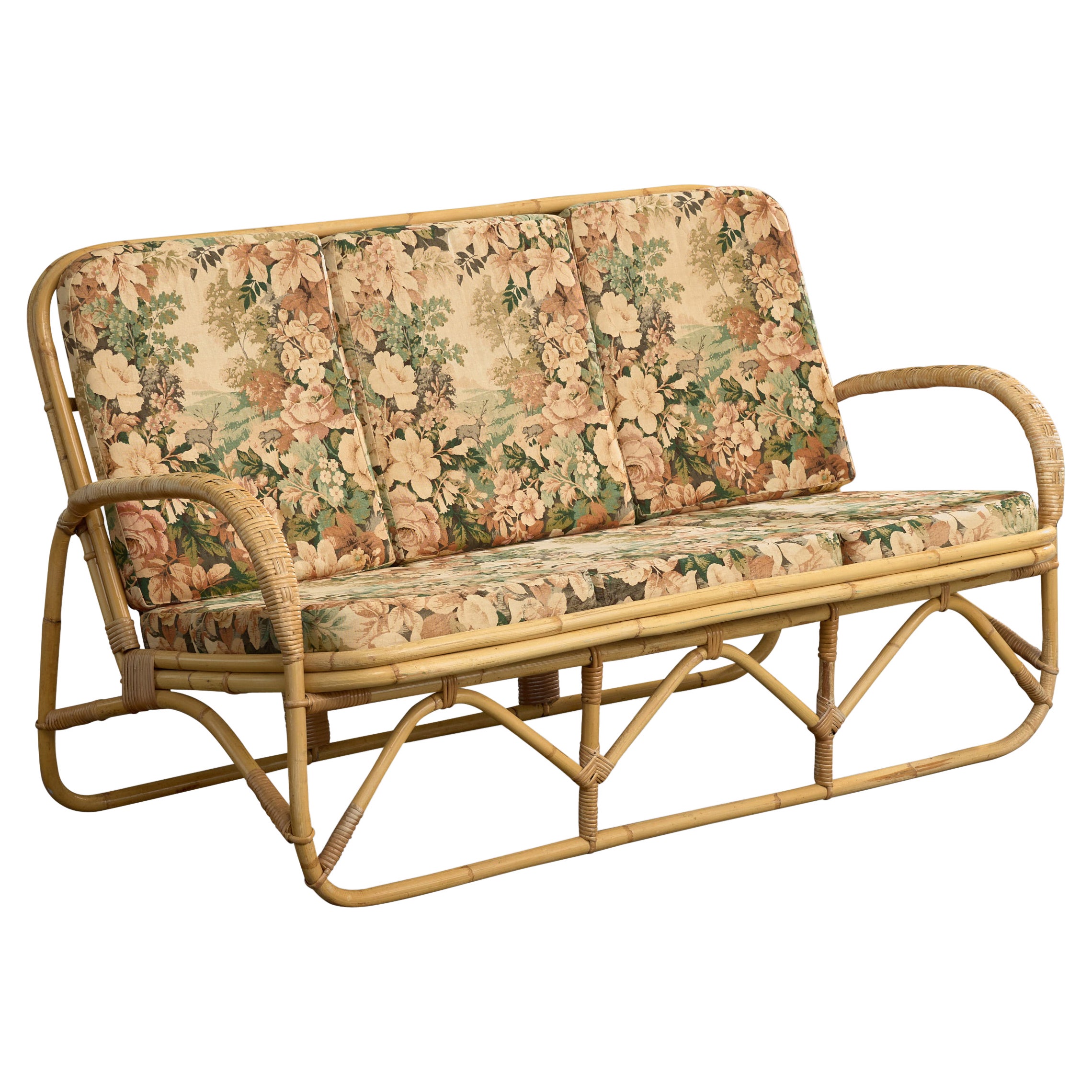 Schwedische Designerin, Sofa, Bambus, Rattan, Stoff, Schweden, 1950er Jahre im Angebot