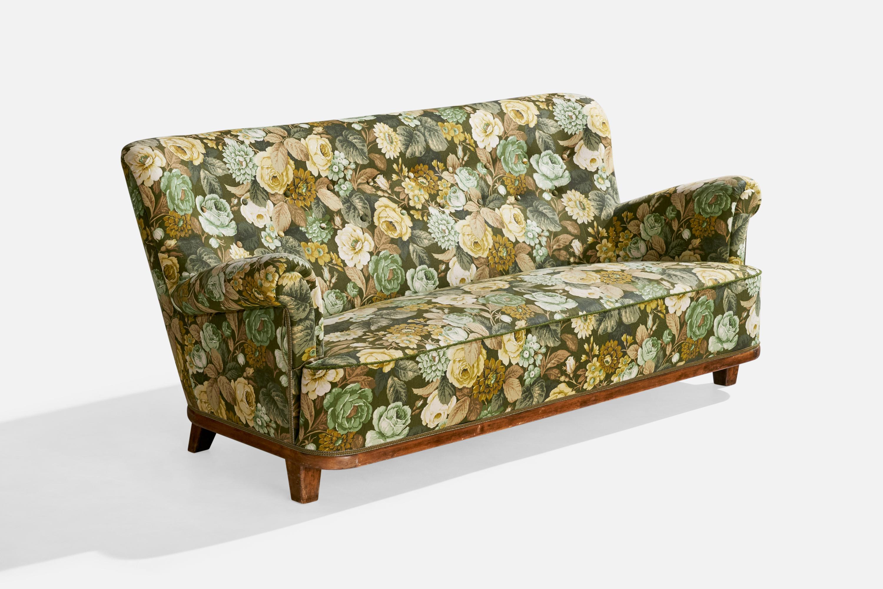 Canapé en bouleau teinté et tissu imprimé floral, conçu et produit en Suède, C.C. 1940.

Dimensions : 30,5