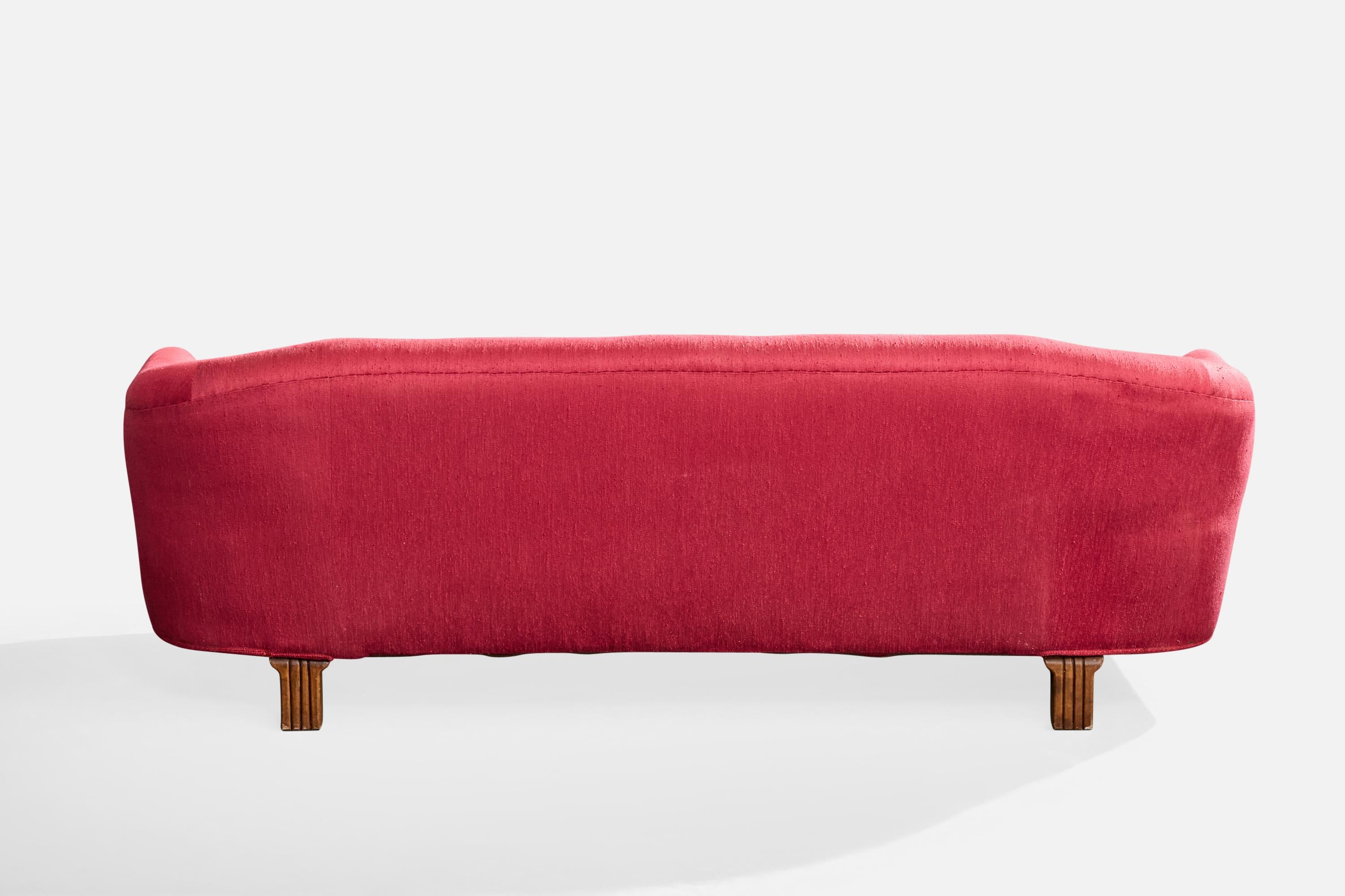Swedish Designer, Sofa, Fabric, Wood, Sweden, 1930s État moyen - En vente à High Point, NC