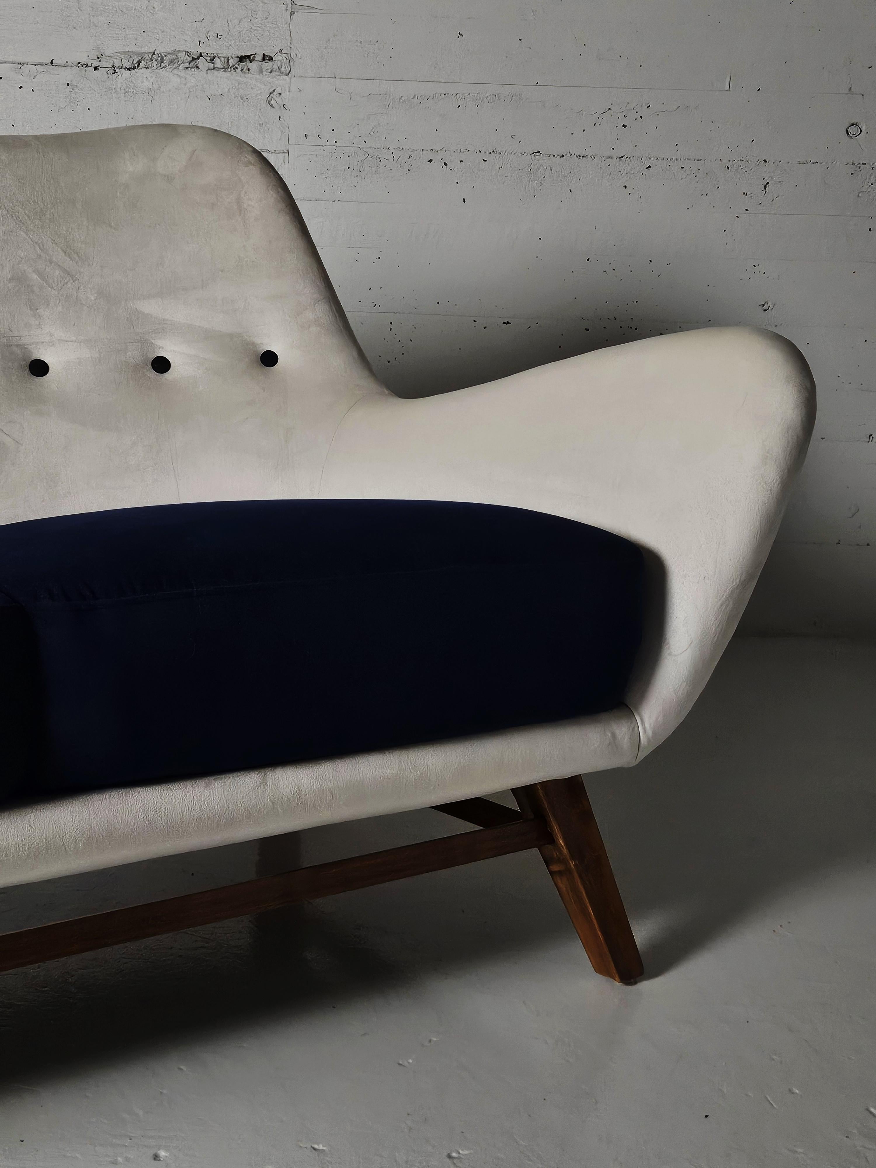 Schwedisches Designersofa aus den 1940er Jahren (20. Jahrhundert)