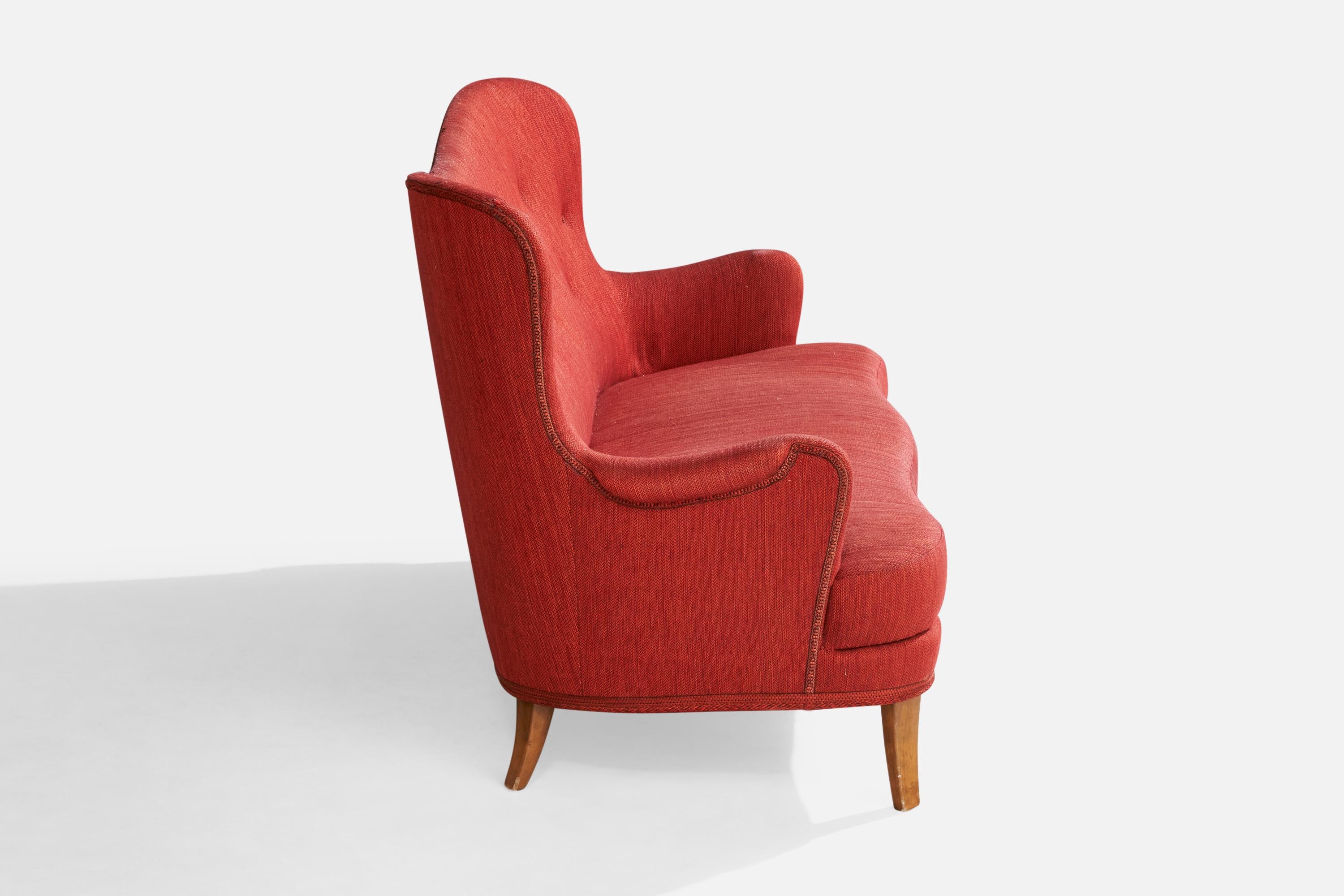 Designer suédois, canapé, bois, tissu, Suède, années 1940 État moyen - En vente à High Point, NC