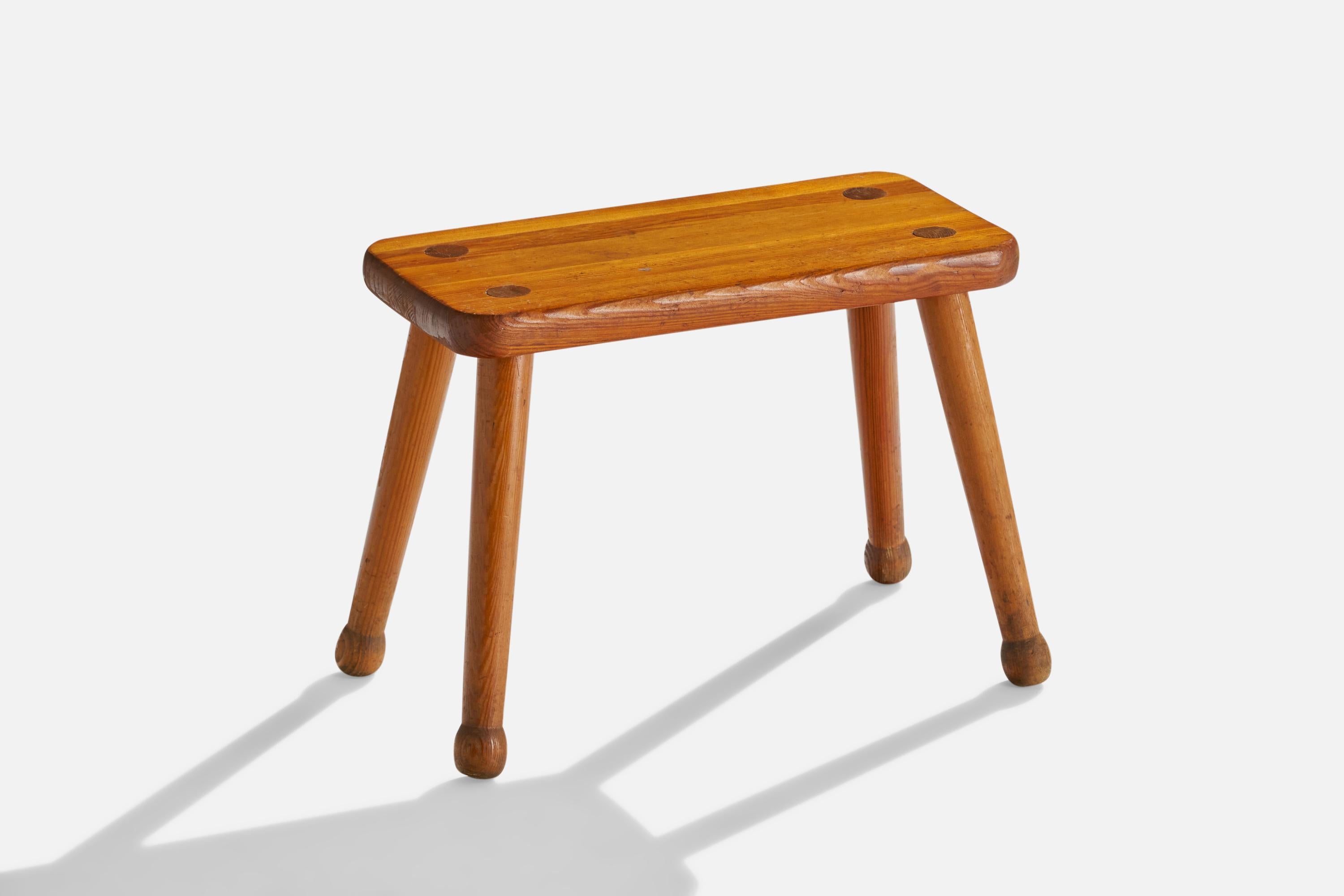 A pine stool designed and produced in Sweden, 1940s.

seat height: 13.4