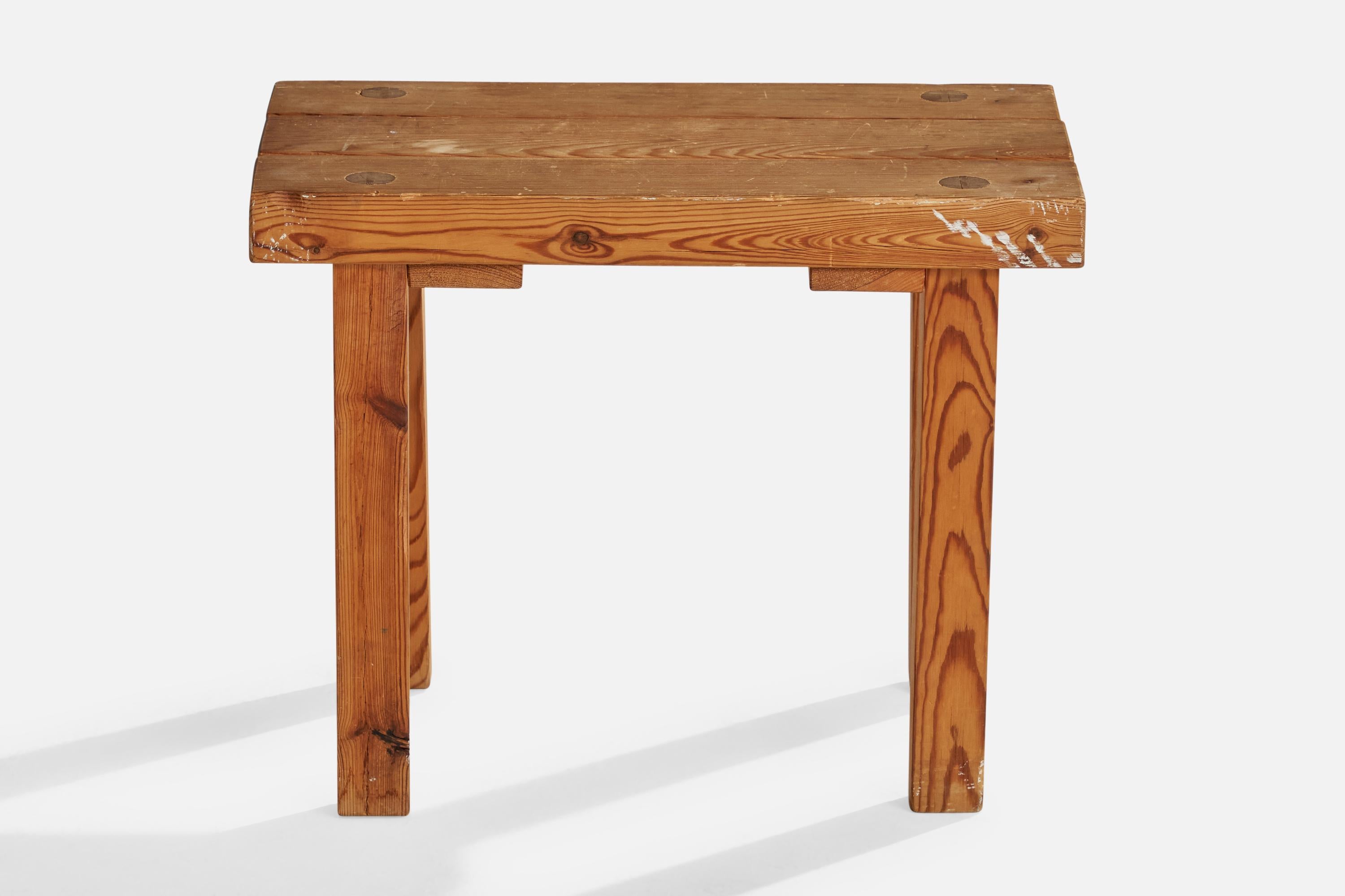 Scandinave moderne Tabouret de designer suédois, pin, Suède, années 1960 en vente