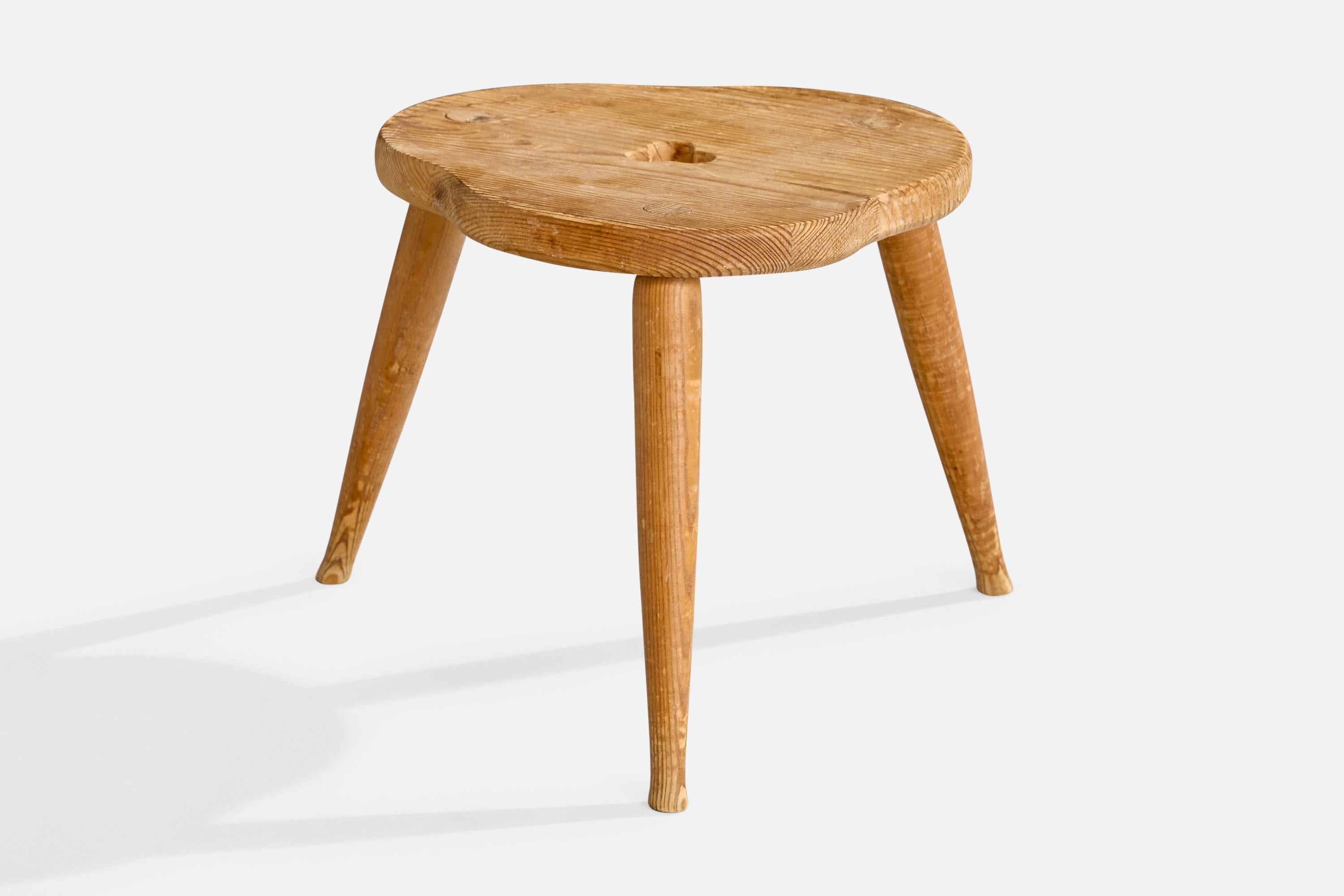 Mid-Century Modern Tabouret de designer suédois, pin, Suède, années 1960 en vente