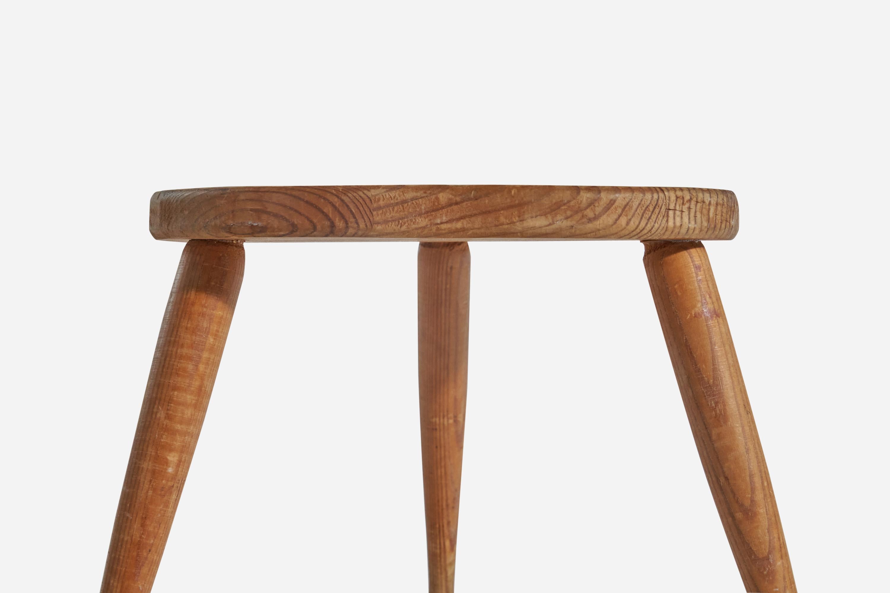 Swedish Designer, Stool, Pine, Sweden, 1960s In Good Condition For Sale In High Point, NC