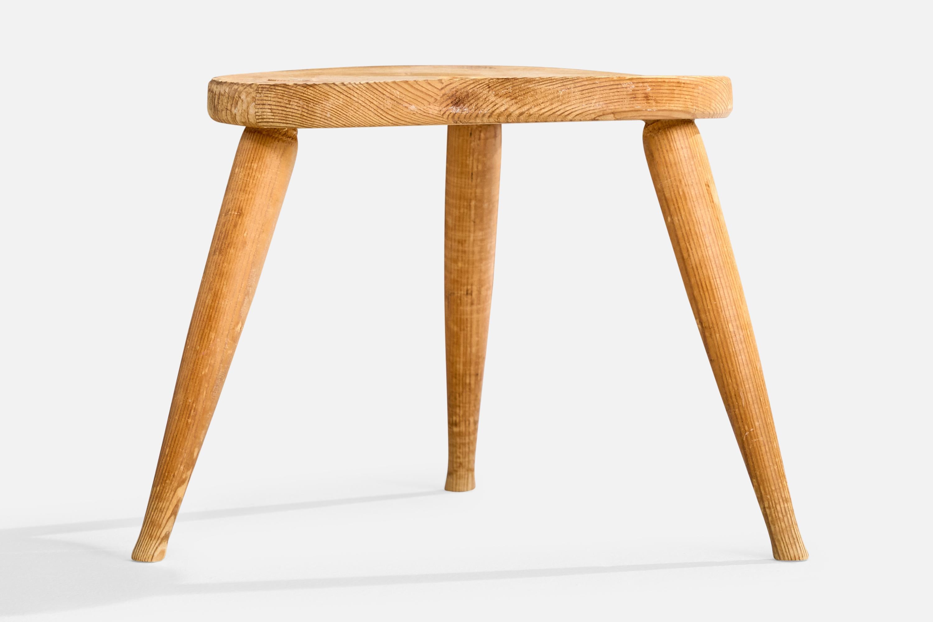 Suédois Tabouret de designer suédois, pin, Suède, années 1960 en vente