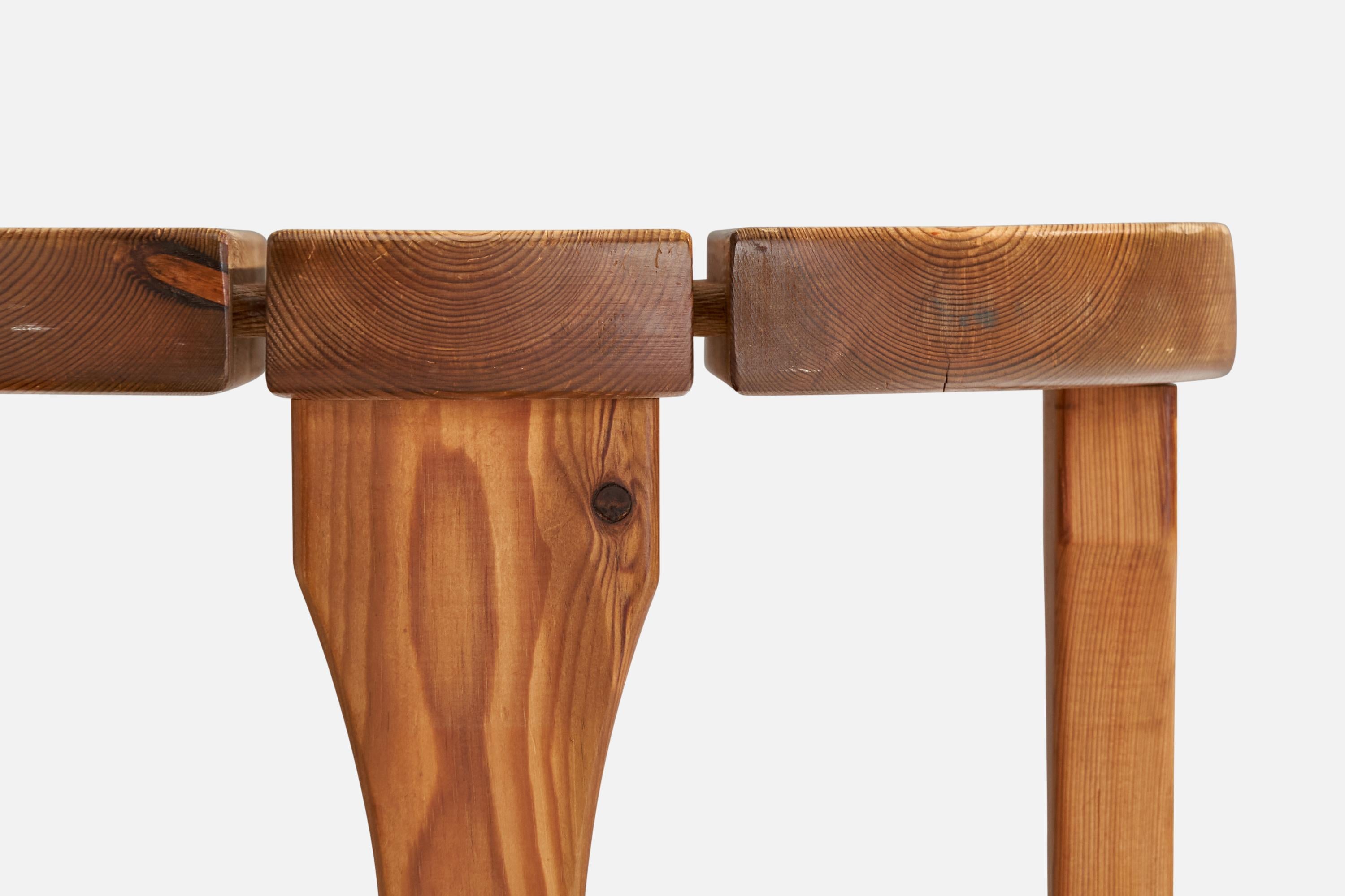 Milieu du XXe siècle Tabouret de designer suédois, pin, Suède, années 1960 en vente