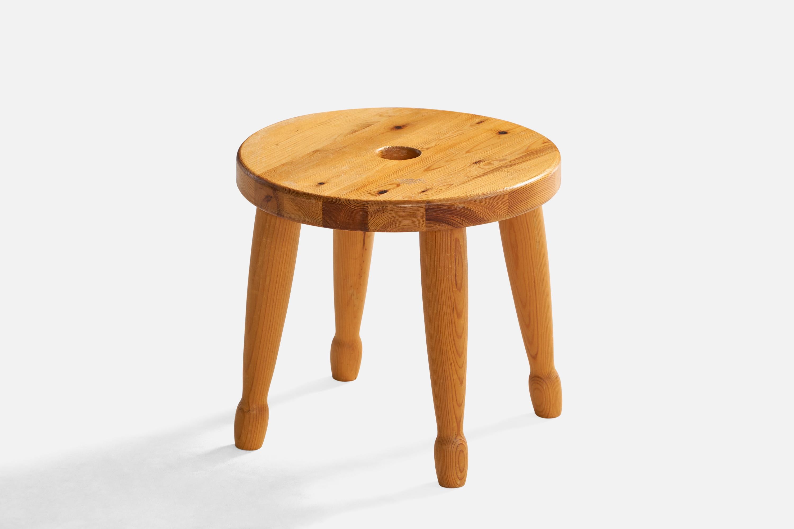 A pine stool designed and produced in Sweden, 1970s.

Seat height: 10.8”
seat diameter: 12”