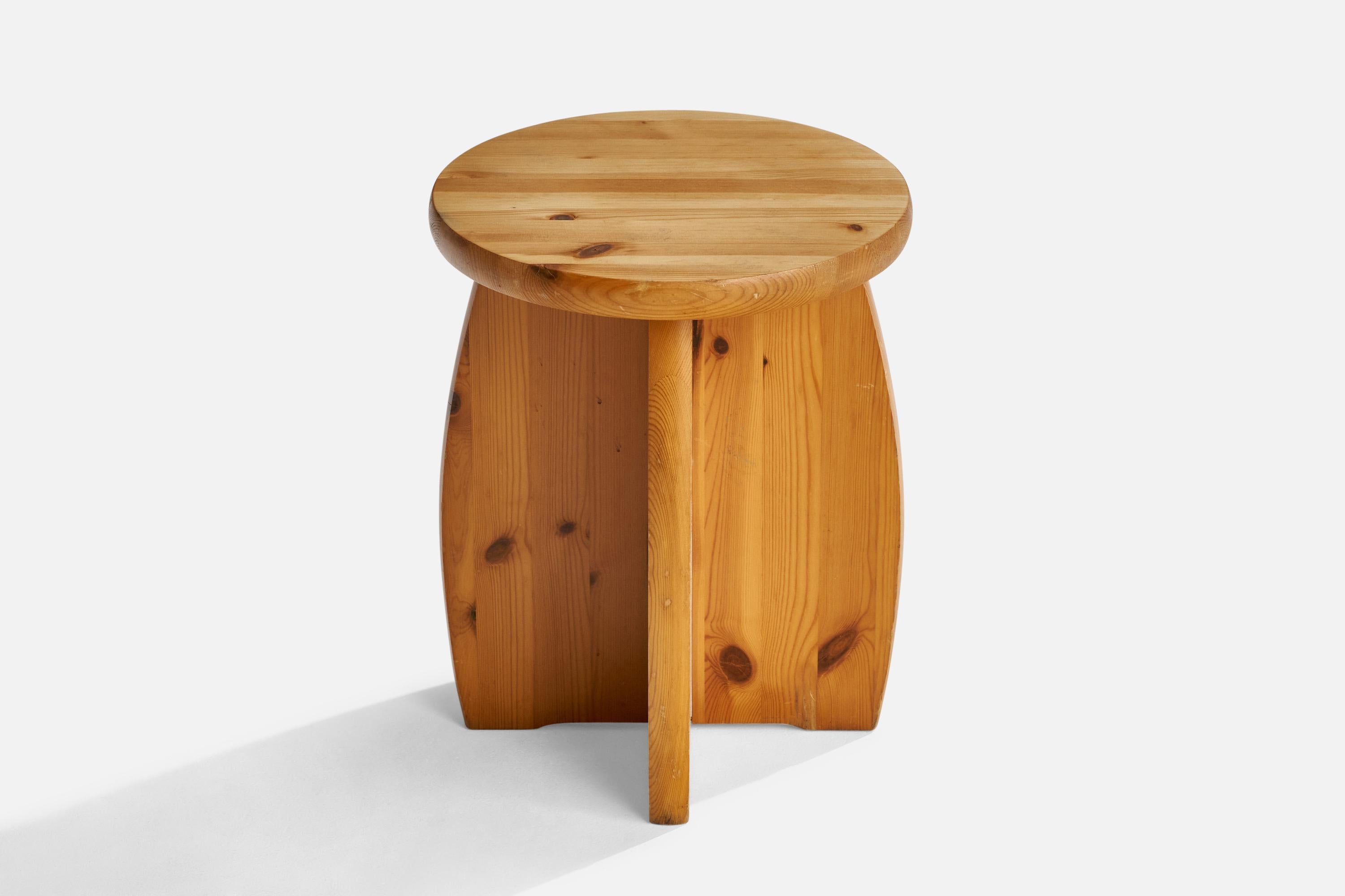 A pine stool designed and produced in Sweden, c. 1970s.

Seat height 17”.