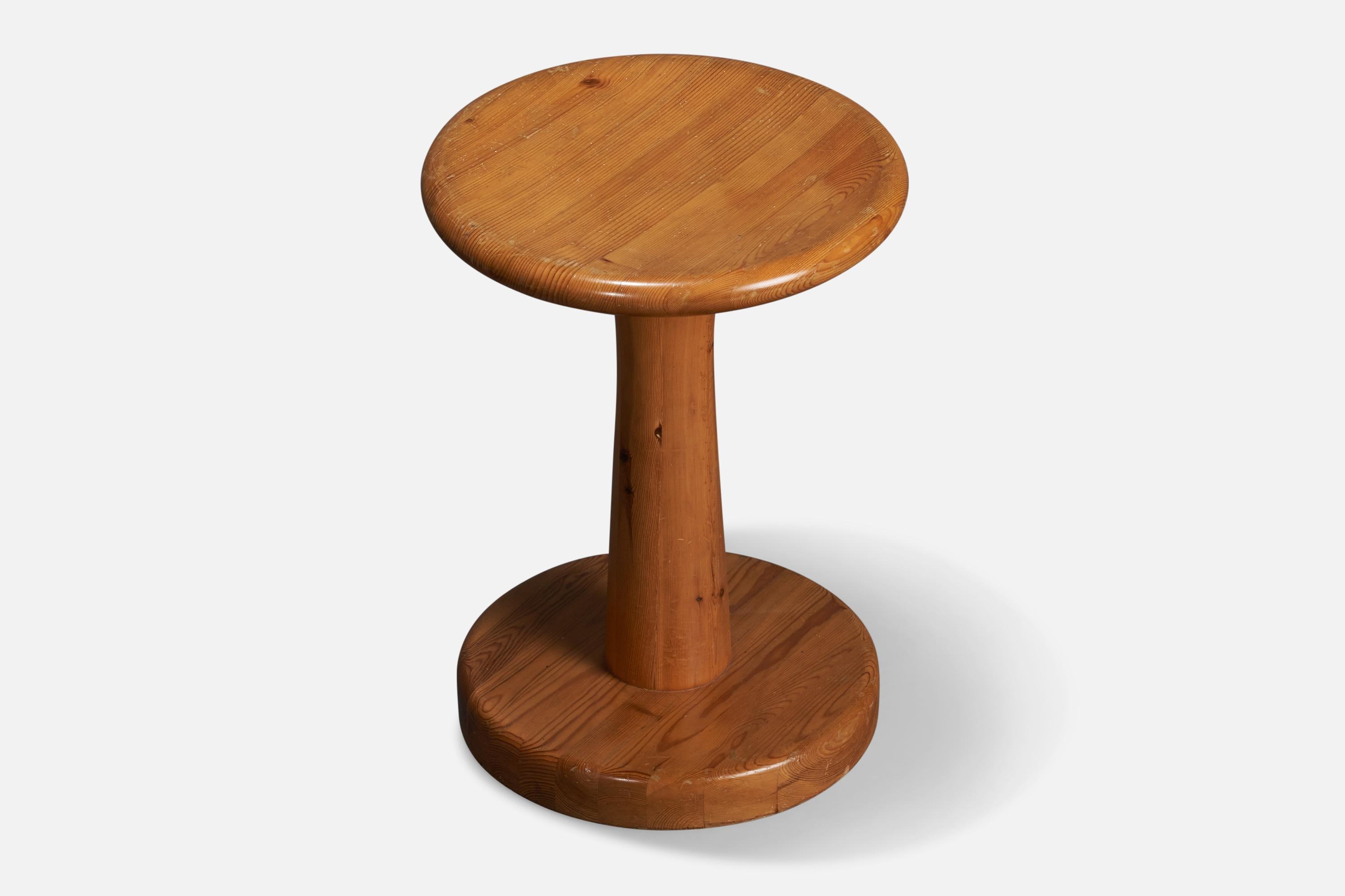 Suédois Tabouret de designer suédois, pin, Suède, années 1970 en vente