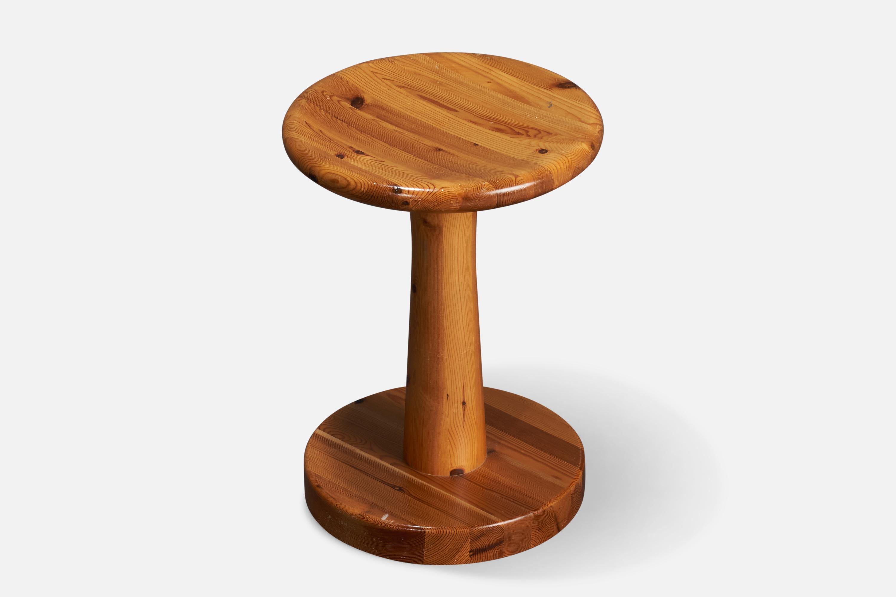 Suédois Tabouret de designer suédois, pin, Suède, années 1970 en vente
