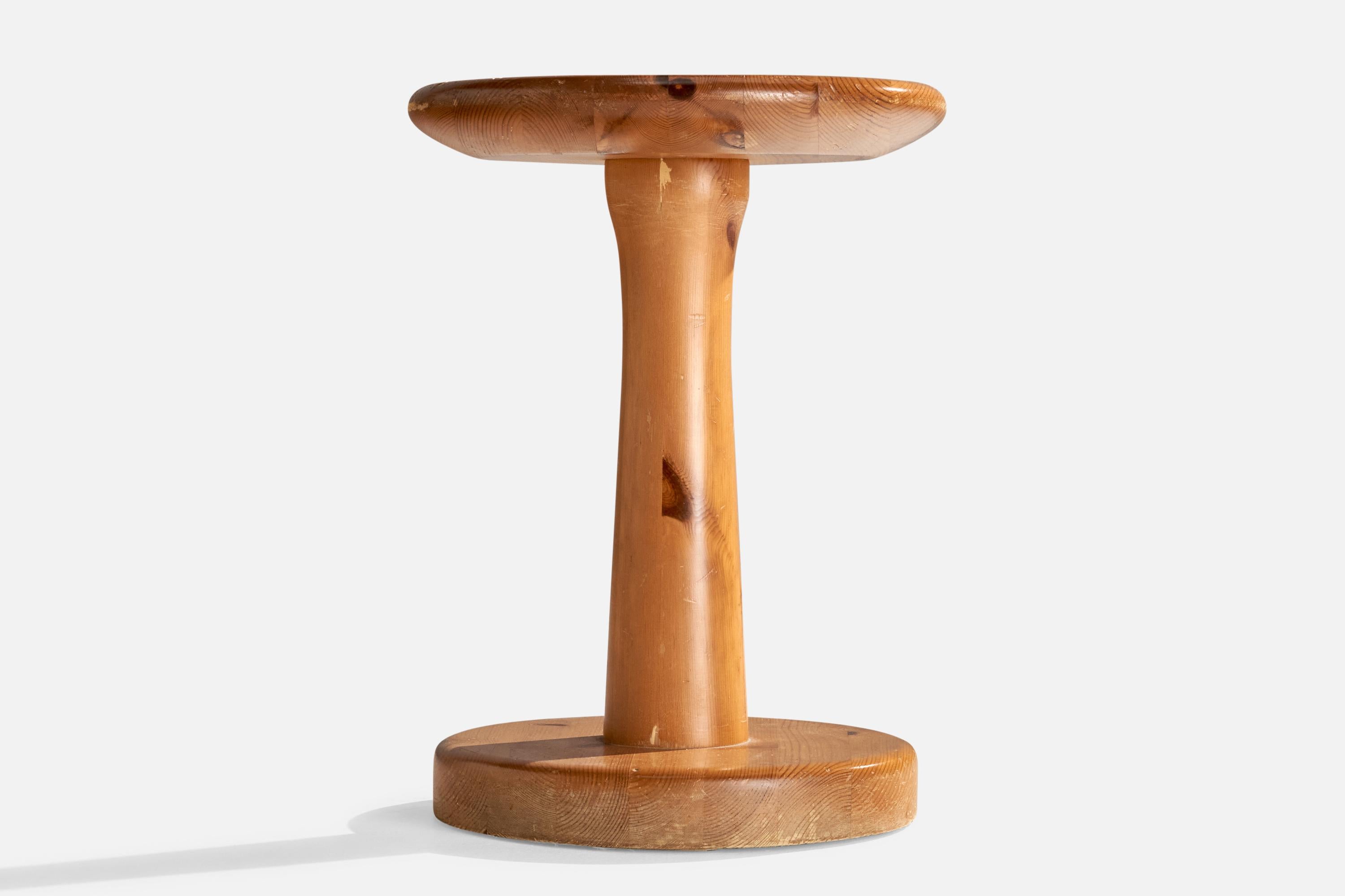 Suédois Tabouret de designer suédois, pin, Suède, années 1970 en vente