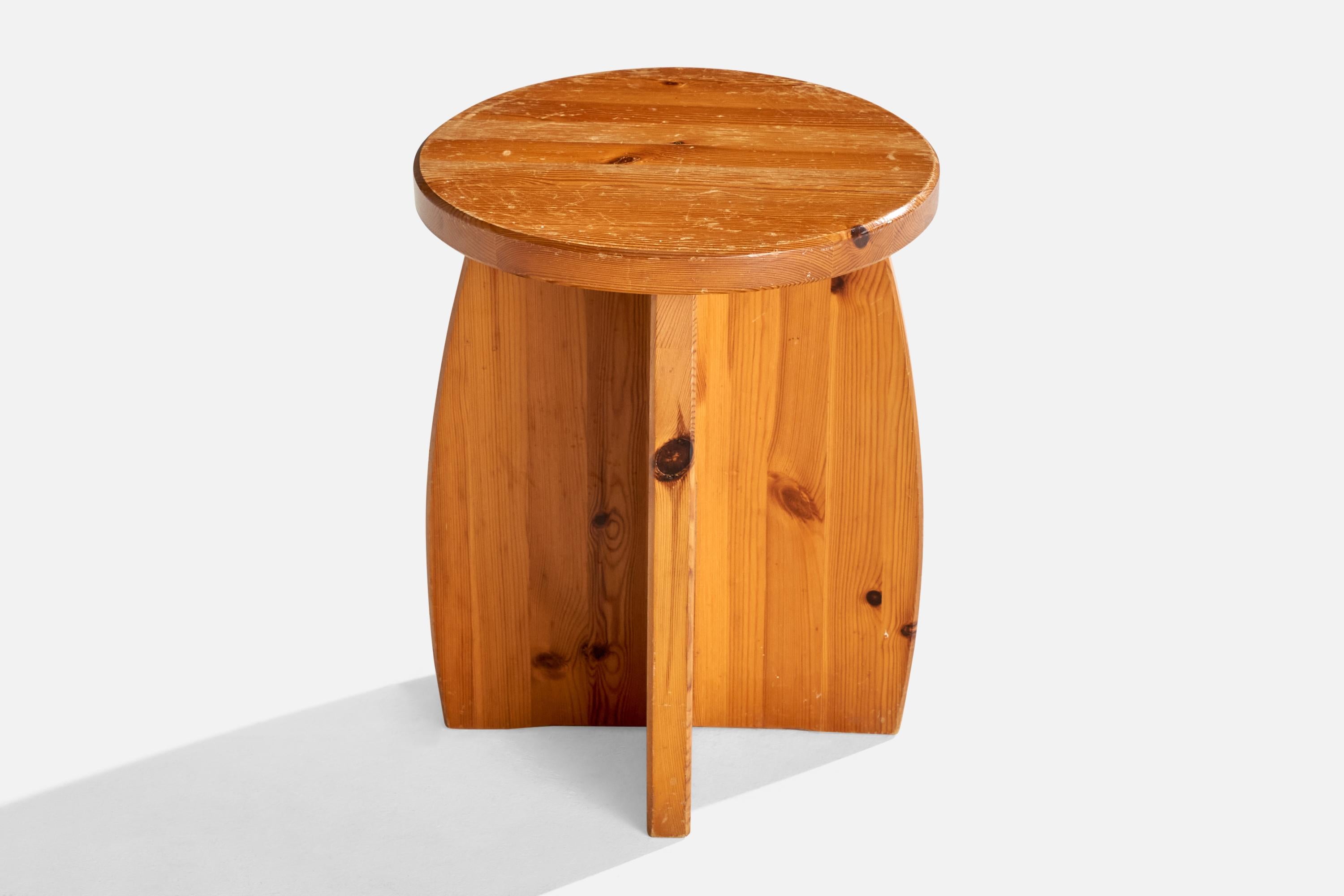 Suédois Tabouret de designer suédois, pin, Suède, années 1970 en vente