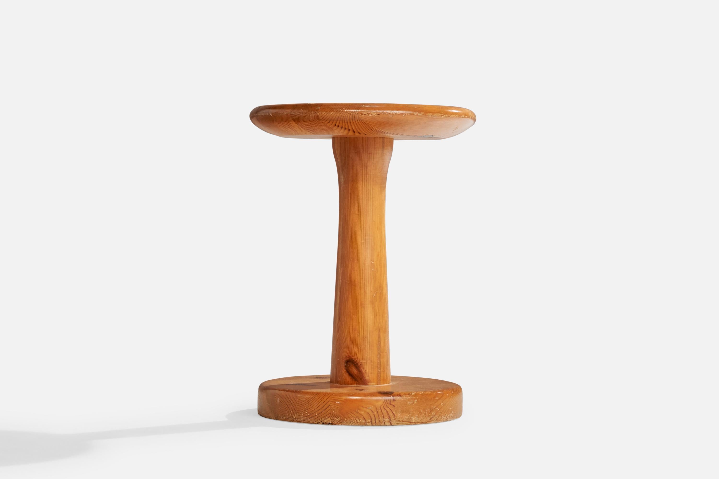 Suédois Tabouret de designer suédois, pin, Suède, années 1970 en vente