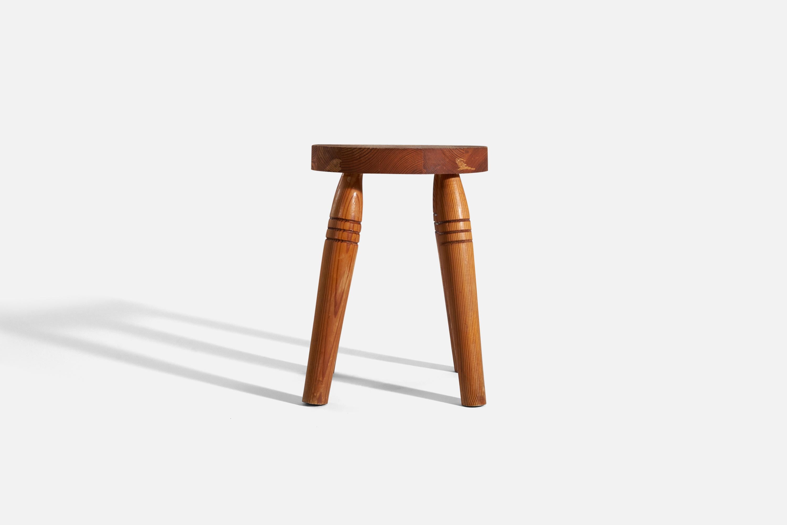 Suédois Tabouret de designer suédois, pin, Suède, années 1970 en vente