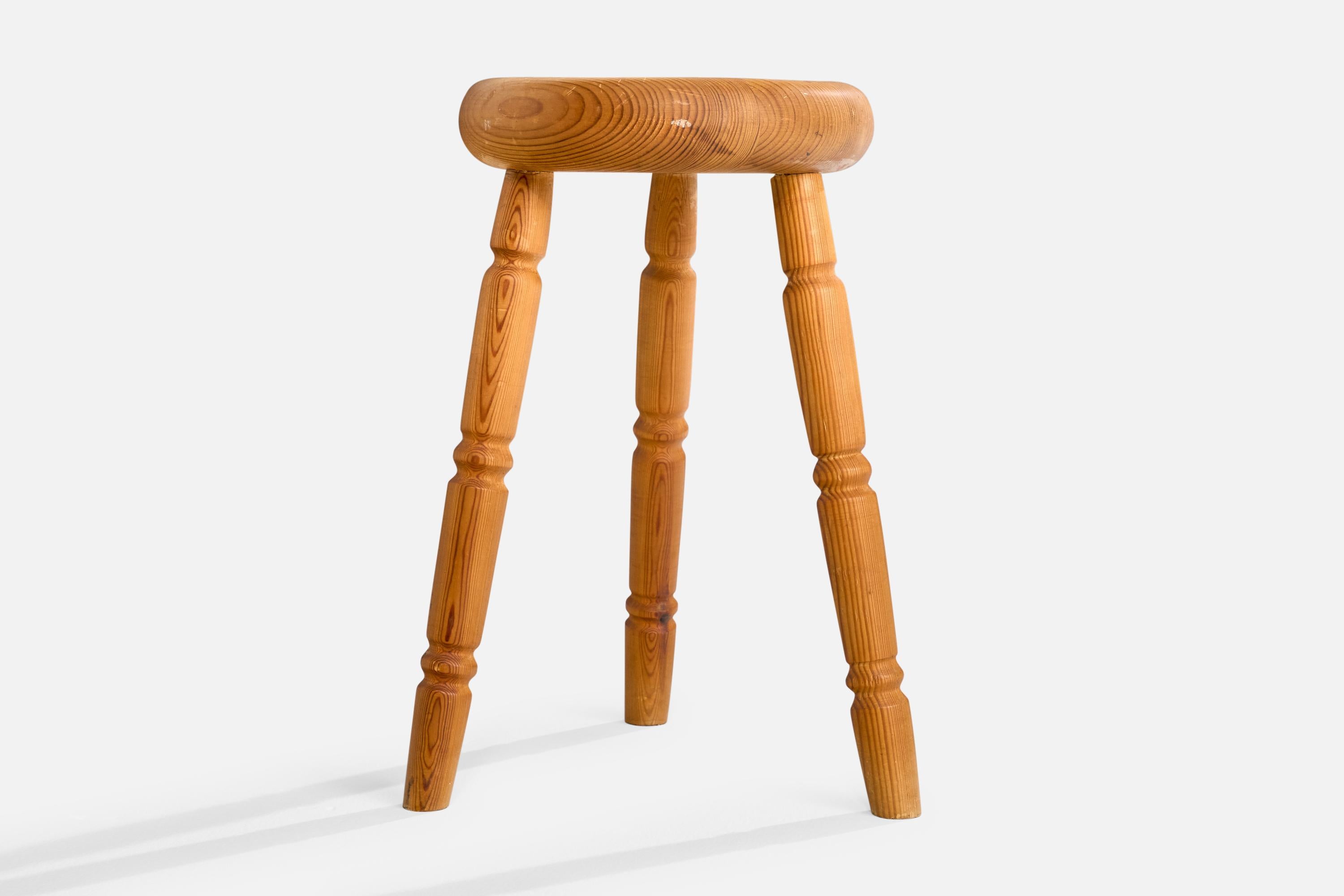 Suédois Tabouret de designer suédois, pin, Suède, années 1970 en vente