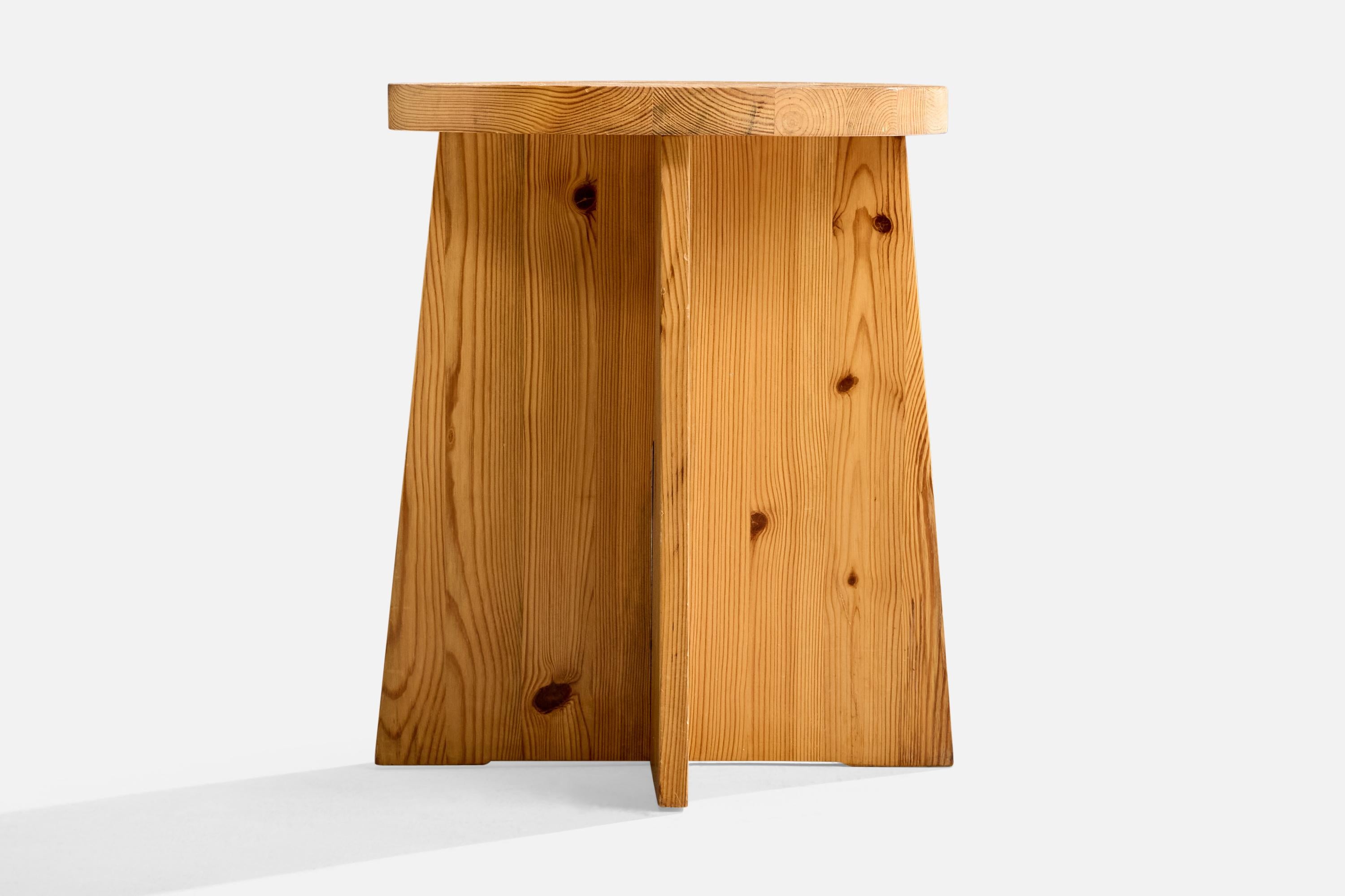 Suédois Tabouret de designer suédois, pin, Suède, années 1970 en vente