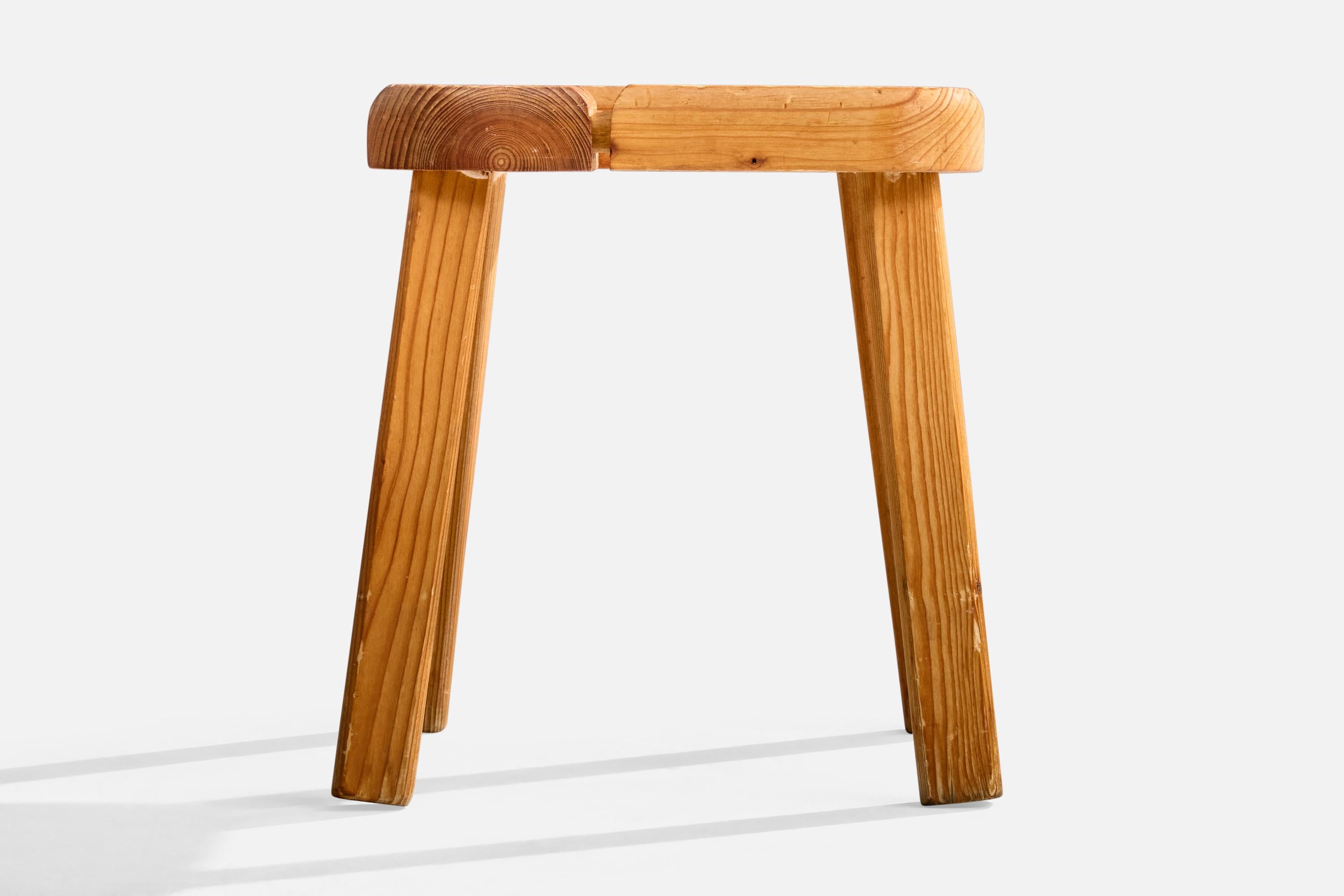 Swedish Designer, Stool, Pine, Sweden, 1970s In Good Condition For Sale In High Point, NC