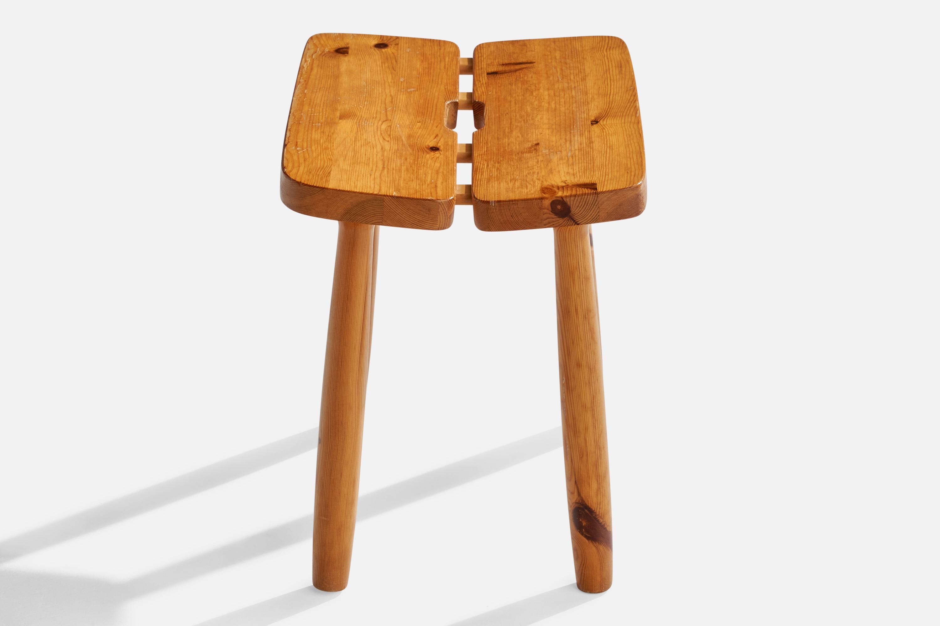 Fin du 20e siècle Tabouret de designer suédois, pin, Suède, années 1970 en vente