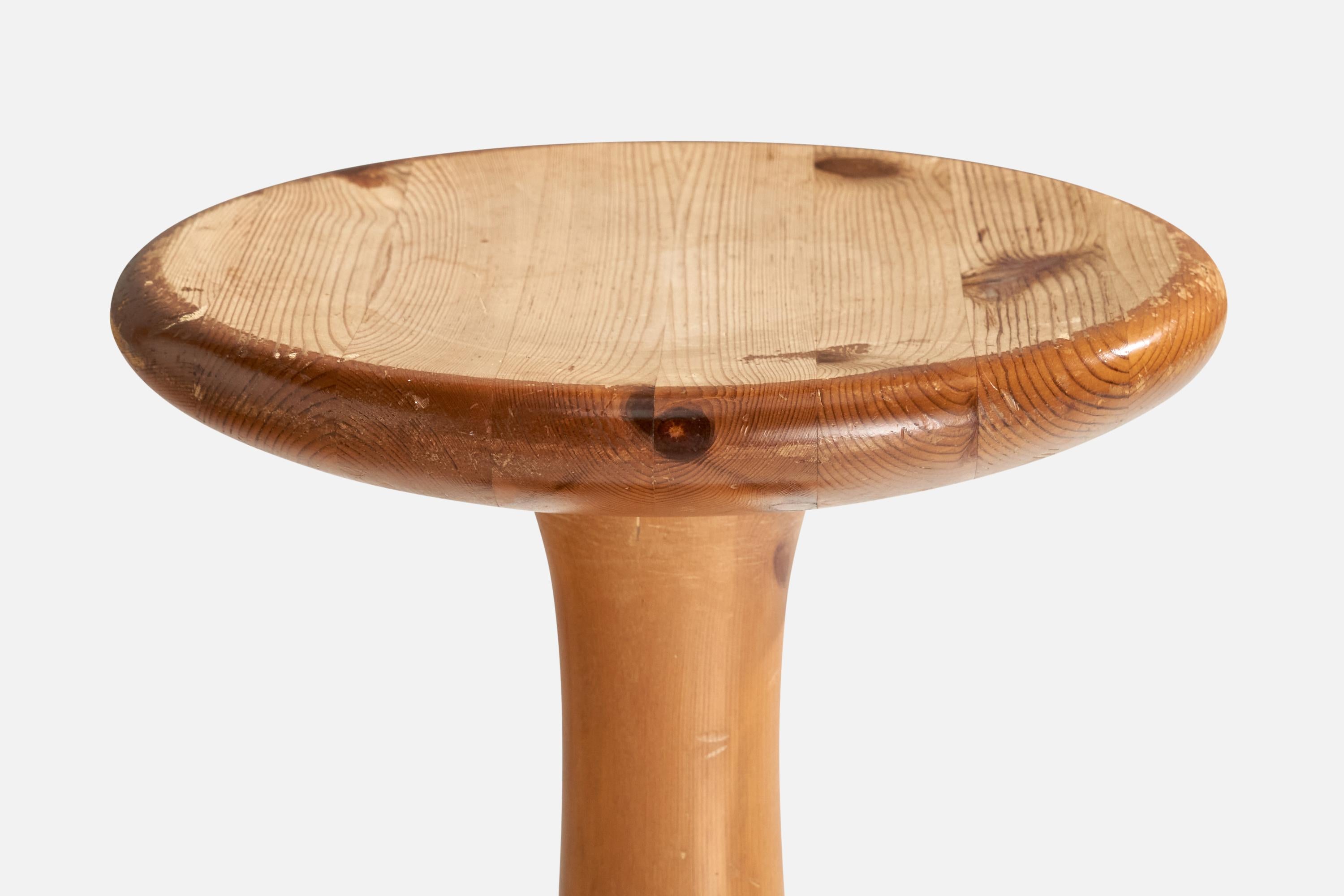 Fin du 20e siècle Tabouret de designer suédois, pin, Suède, années 1970 en vente