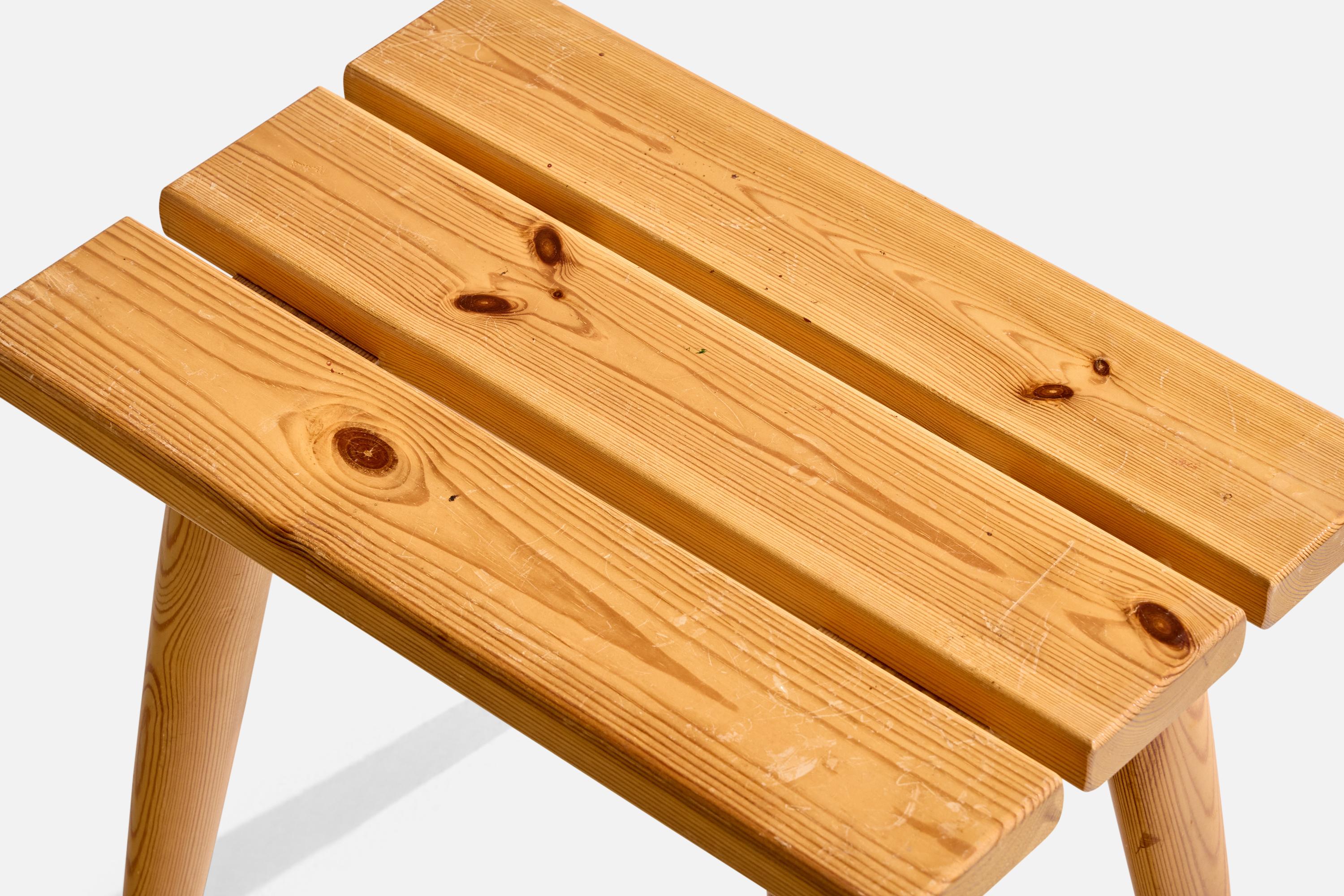 Fin du 20e siècle Tabouret de designer suédois, pin, Suède, années 1970 en vente