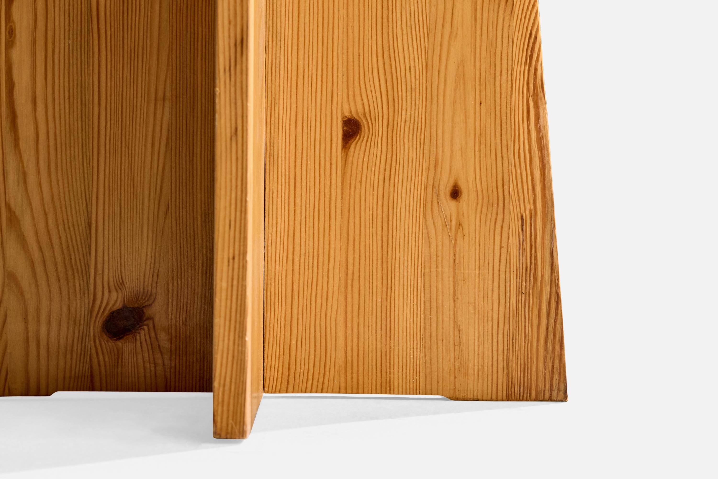 Fin du 20e siècle Tabouret de designer suédois, pin, Suède, années 1970 en vente