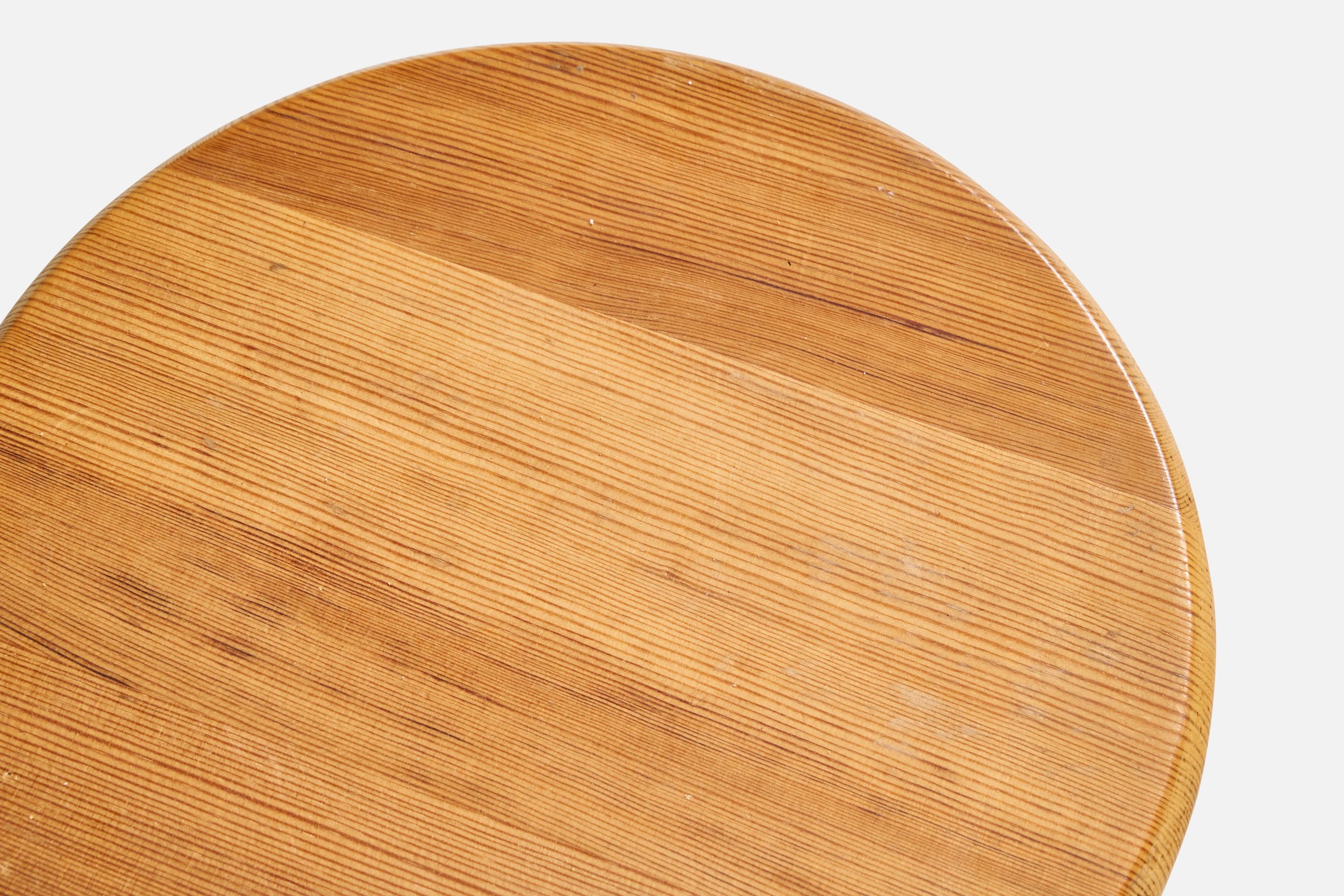 Tabouret de designer suédois, pin, Suède, années 1970 en vente 1