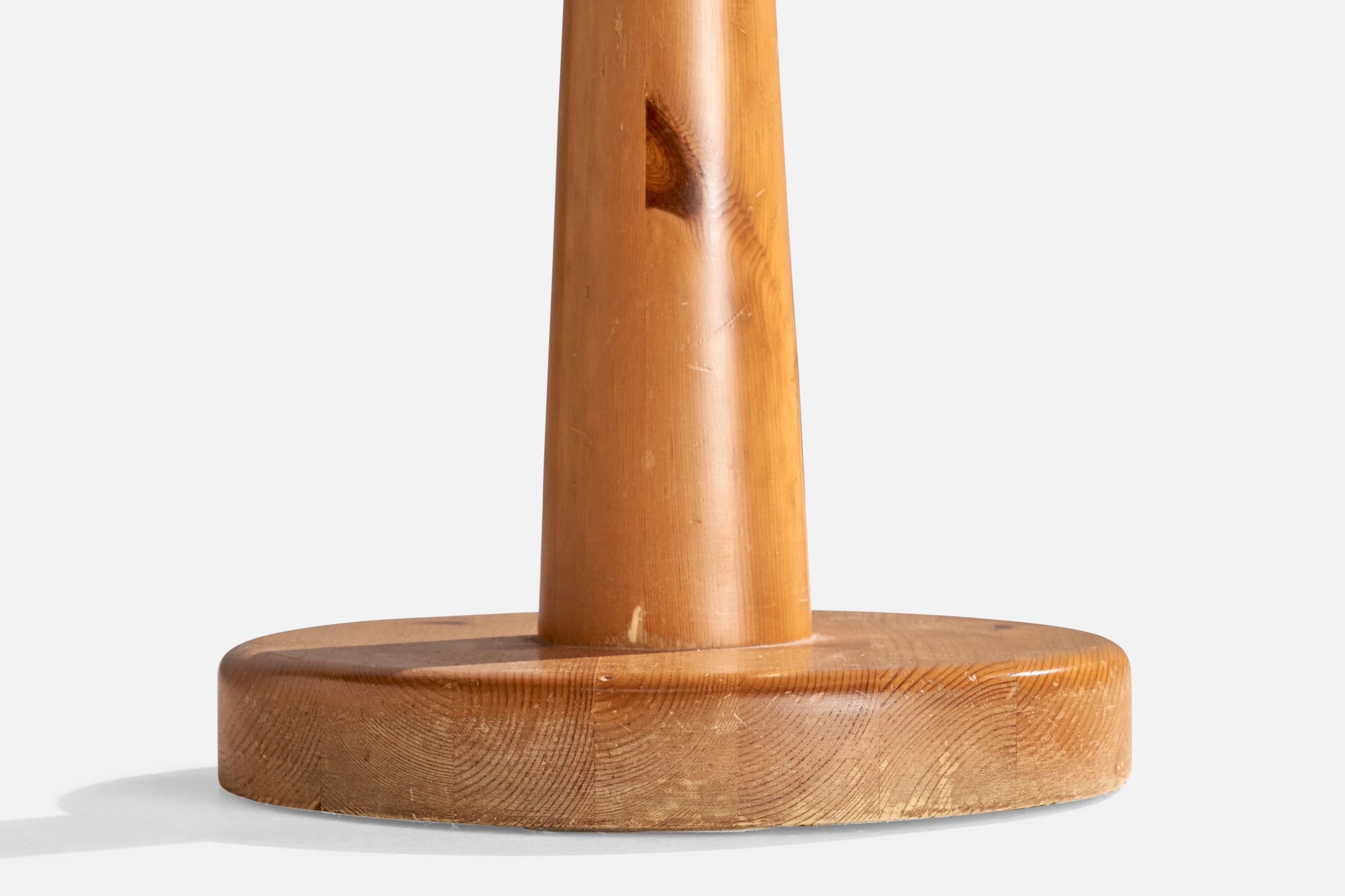 Tabouret de designer suédois, pin, Suède, années 1970 en vente 3