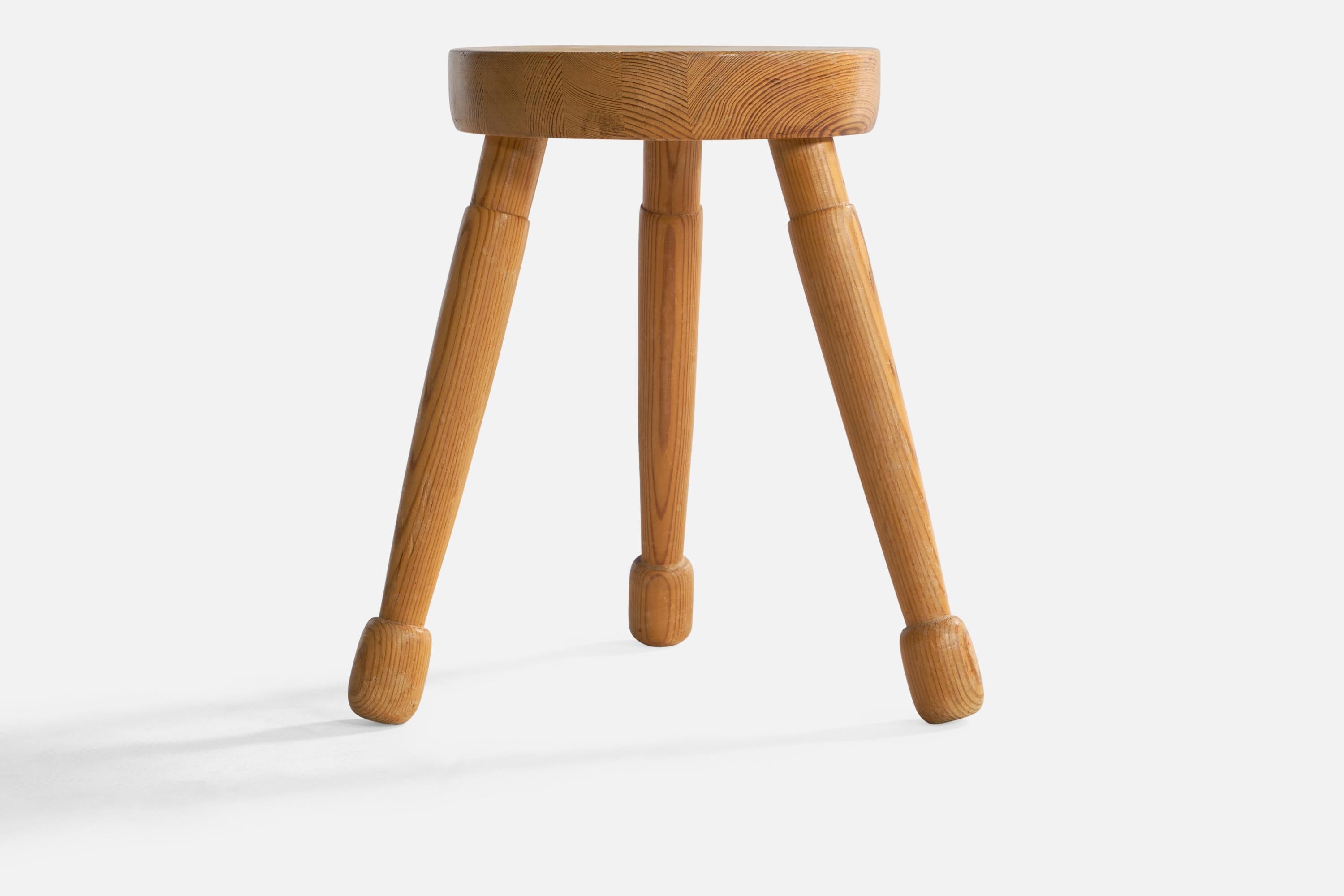 Swedish Designer, Stool, Pine, Sweden, 1976 In Good Condition For Sale In High Point, NC