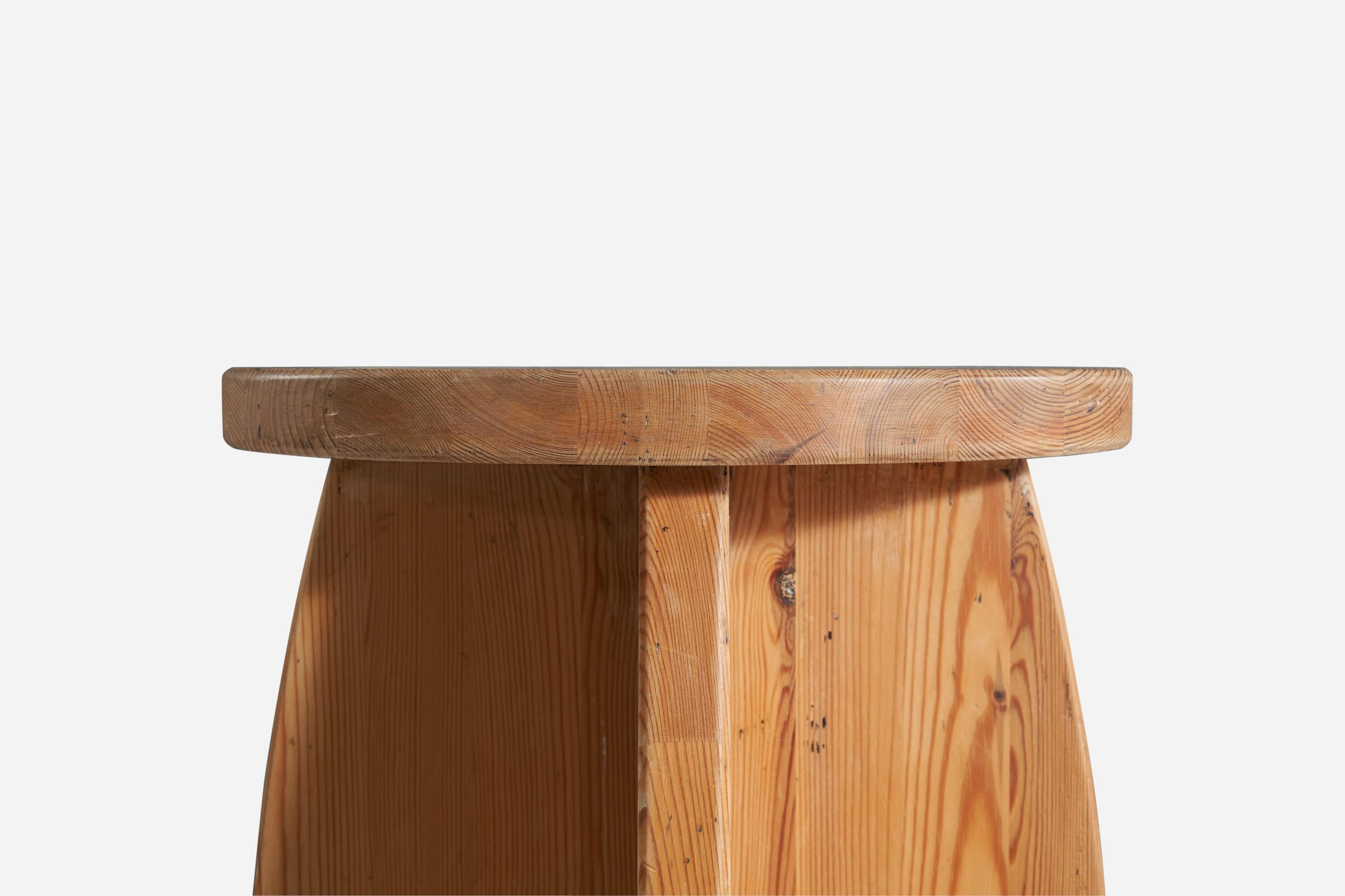 Swedish Designer, Stool, Pine Wood, Sweden, 1970s In Good Condition In High Point, NC