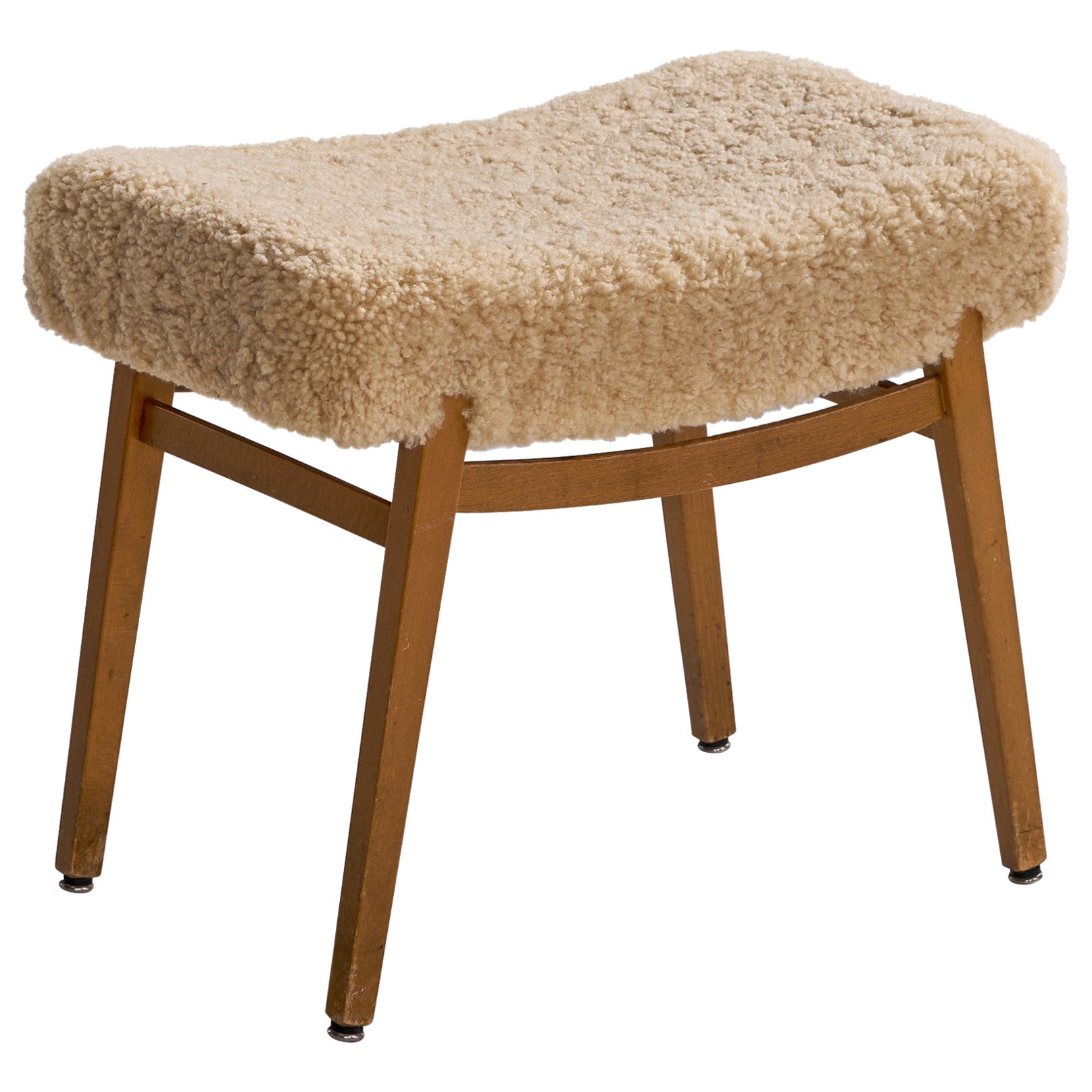 Sgabello di design svedese, shearling, rovere, Svezia, anni '50
