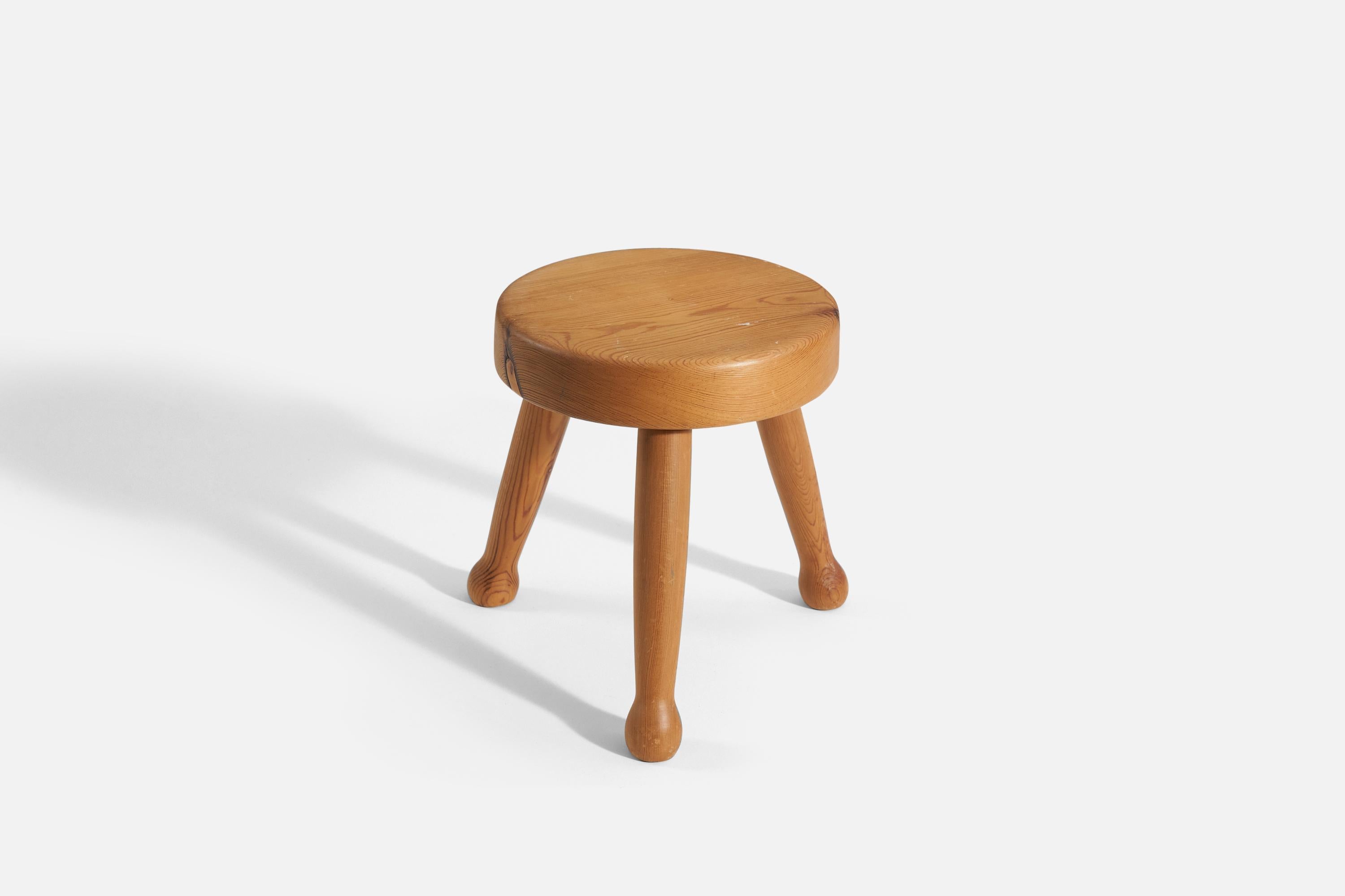 Swedish Designer, Stool, Solid Turned Pine, 1970s In Good Condition For Sale In High Point, NC