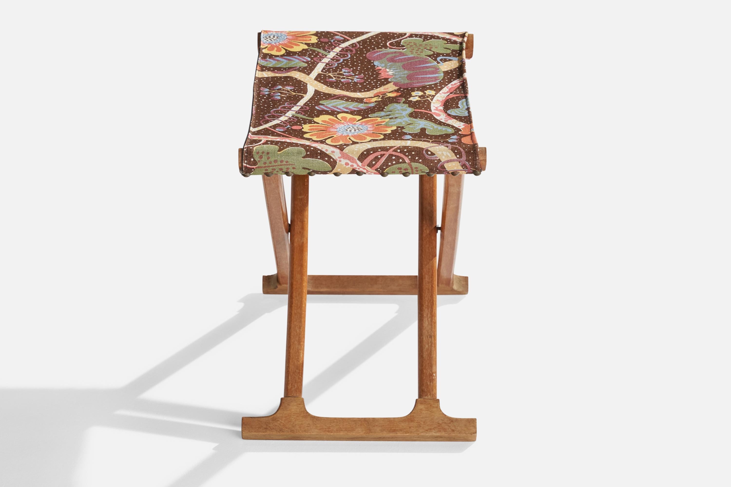 Suédois Designer suédois, tabouret, teck, tissu, Suède, années 1950 en vente
