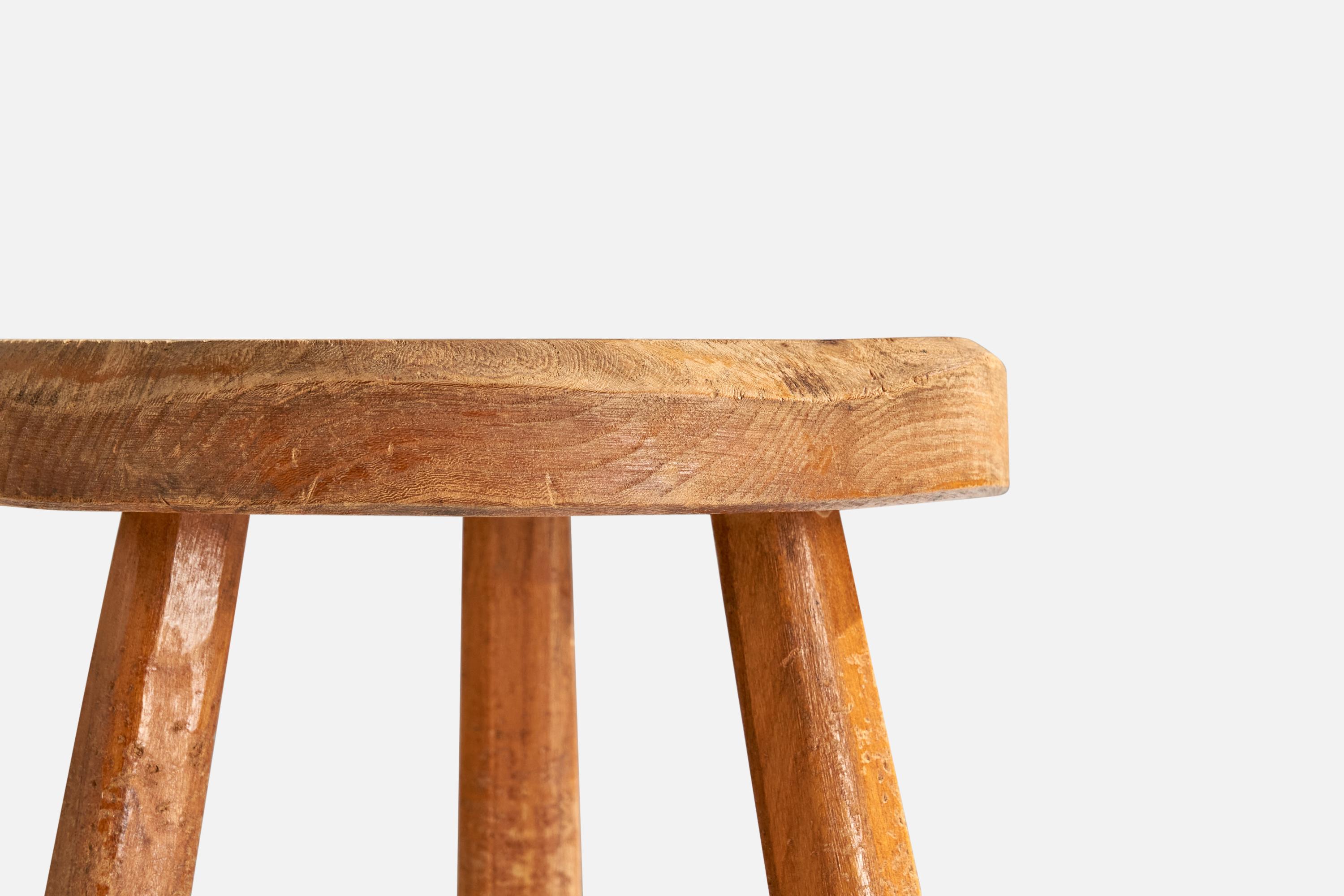Swedish Designer, Stool, Wood, Sweden, 1960s (Mitte des 20. Jahrhunderts) im Angebot
