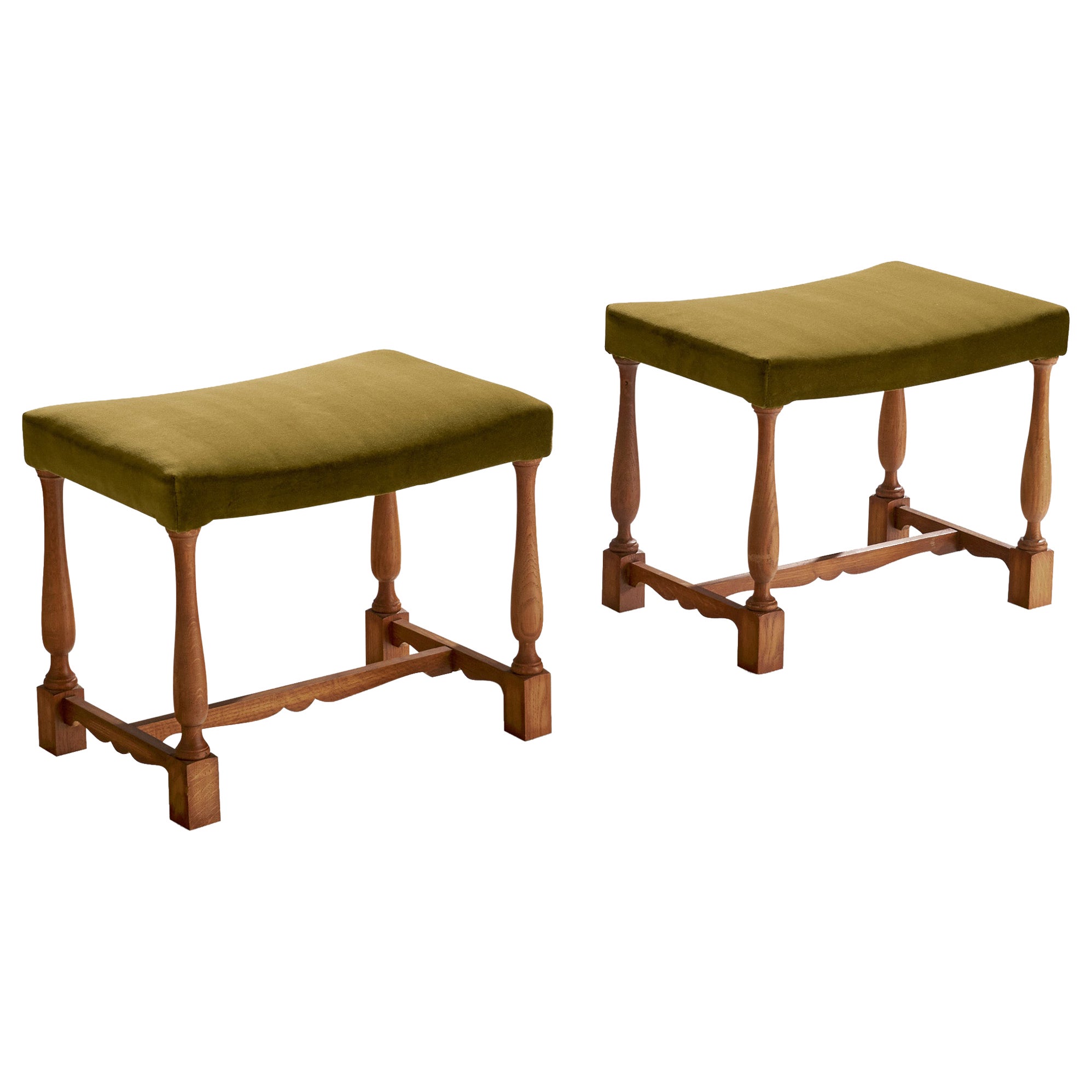 Sgabelli di design svedese, Oak, Velluto, Svezia, anni '30 in vendita