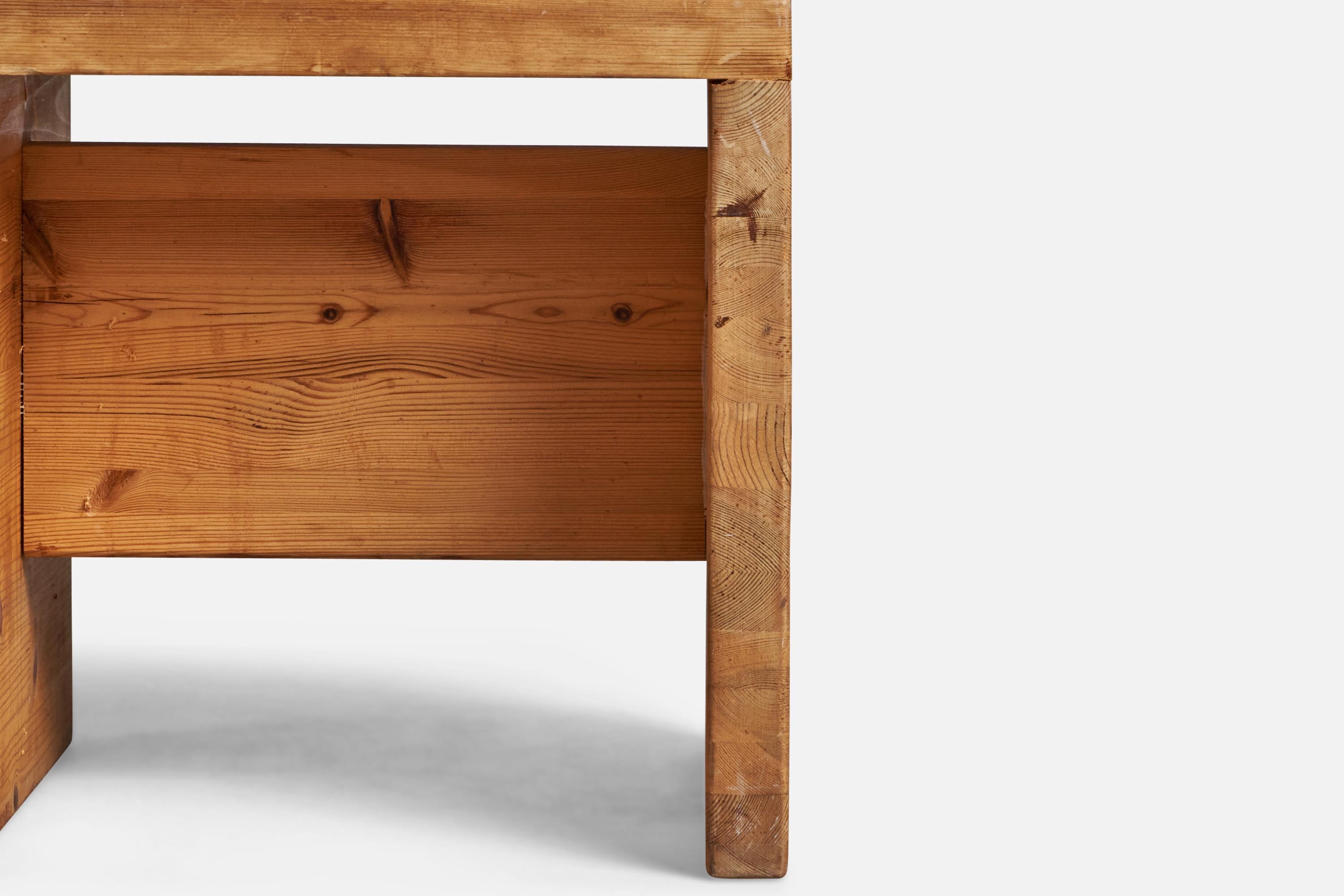 Swedish Designer, Stools, Pine, Sweden, 1970s In Good Condition For Sale In High Point, NC