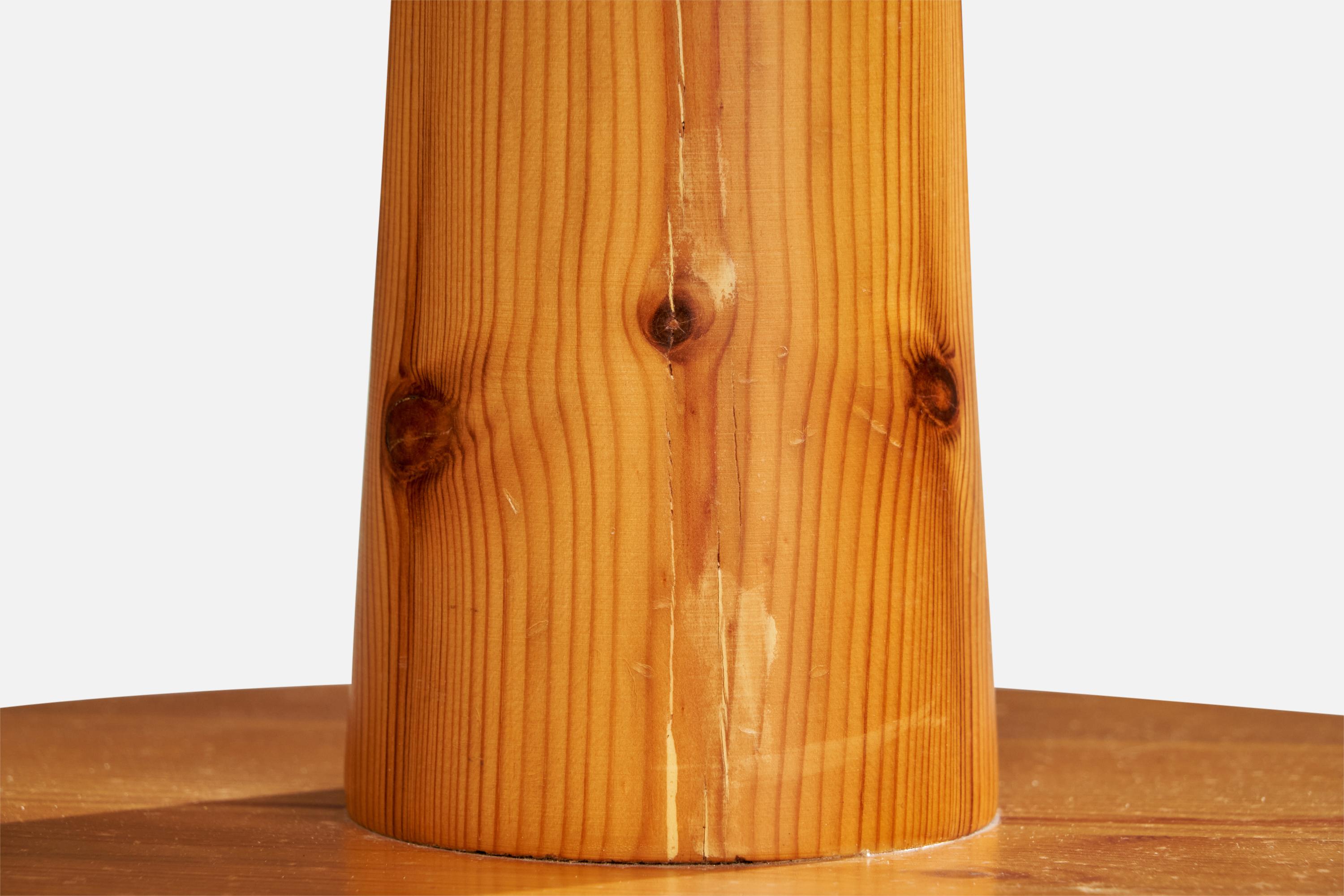 Tabourets de designer suédois, pin, Suède, années 1970 en vente 3