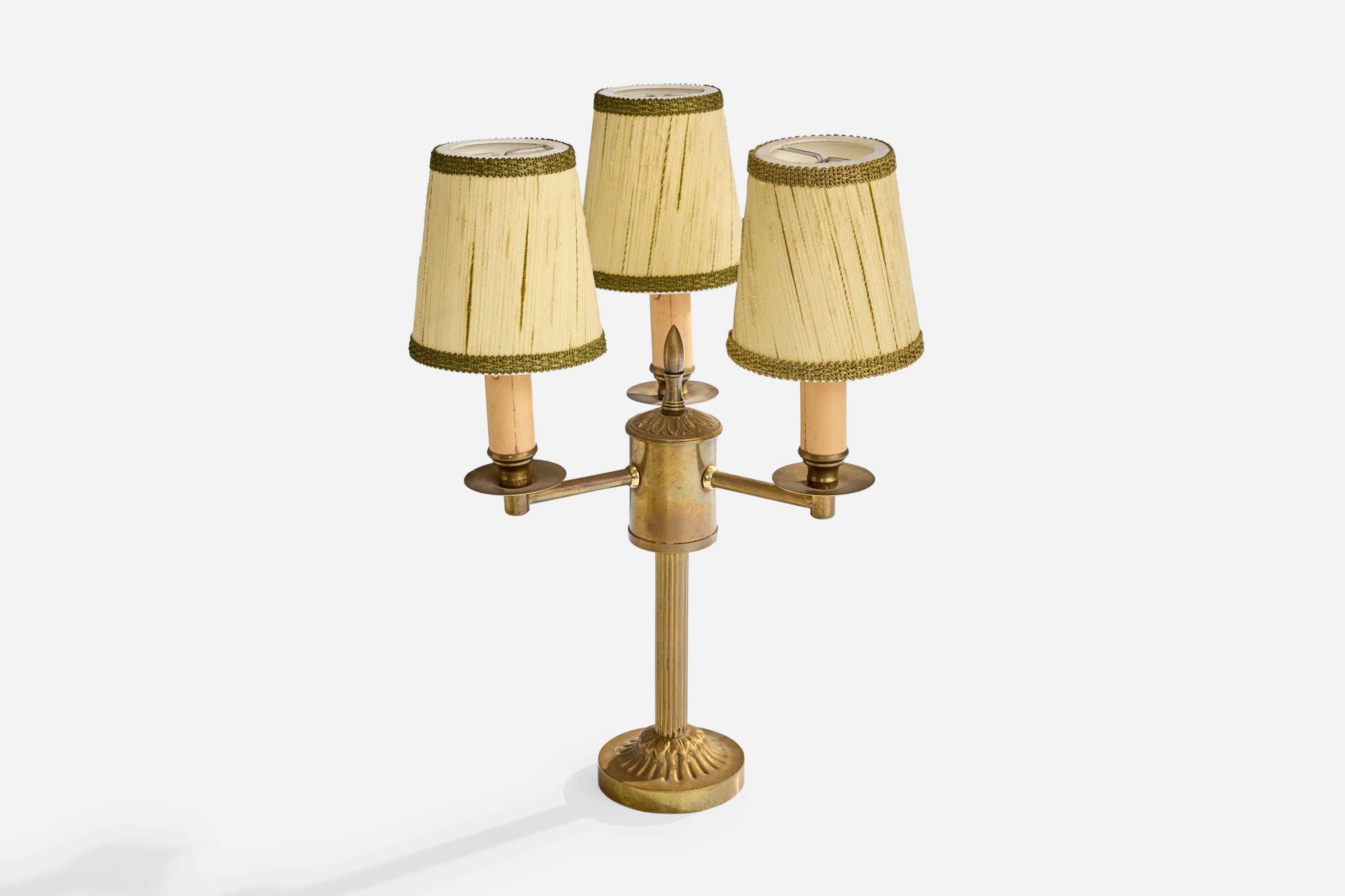 Schwedischer Designer, Tischlampe, Messing, Stoff, Bakelit, Schweden, 1930er Jahre (Skandinavische Moderne) im Angebot