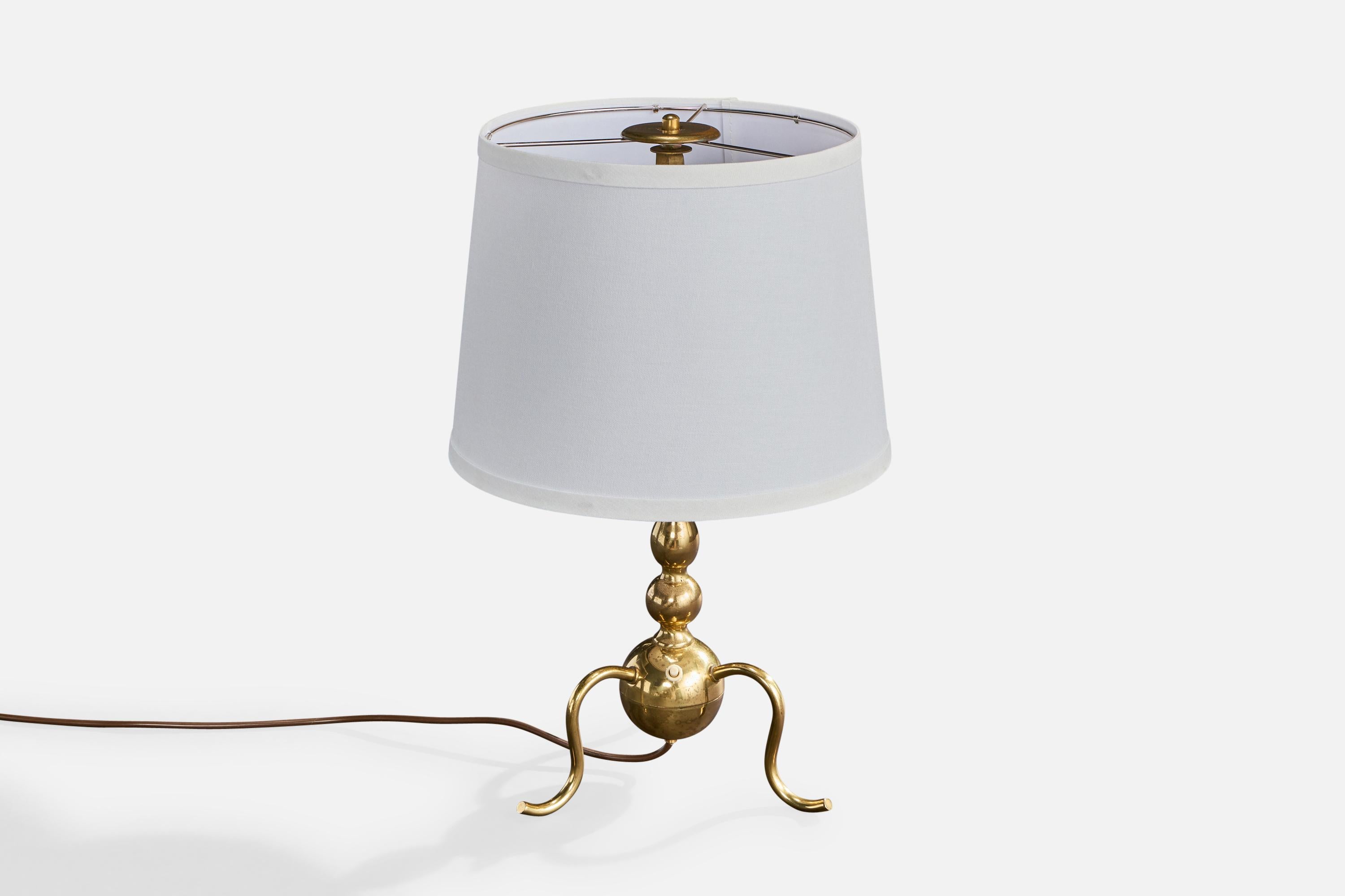 Mid-Century Modern Designer suédois, lampe de bureau, laiton, tissu, Suède, années 1930 en vente