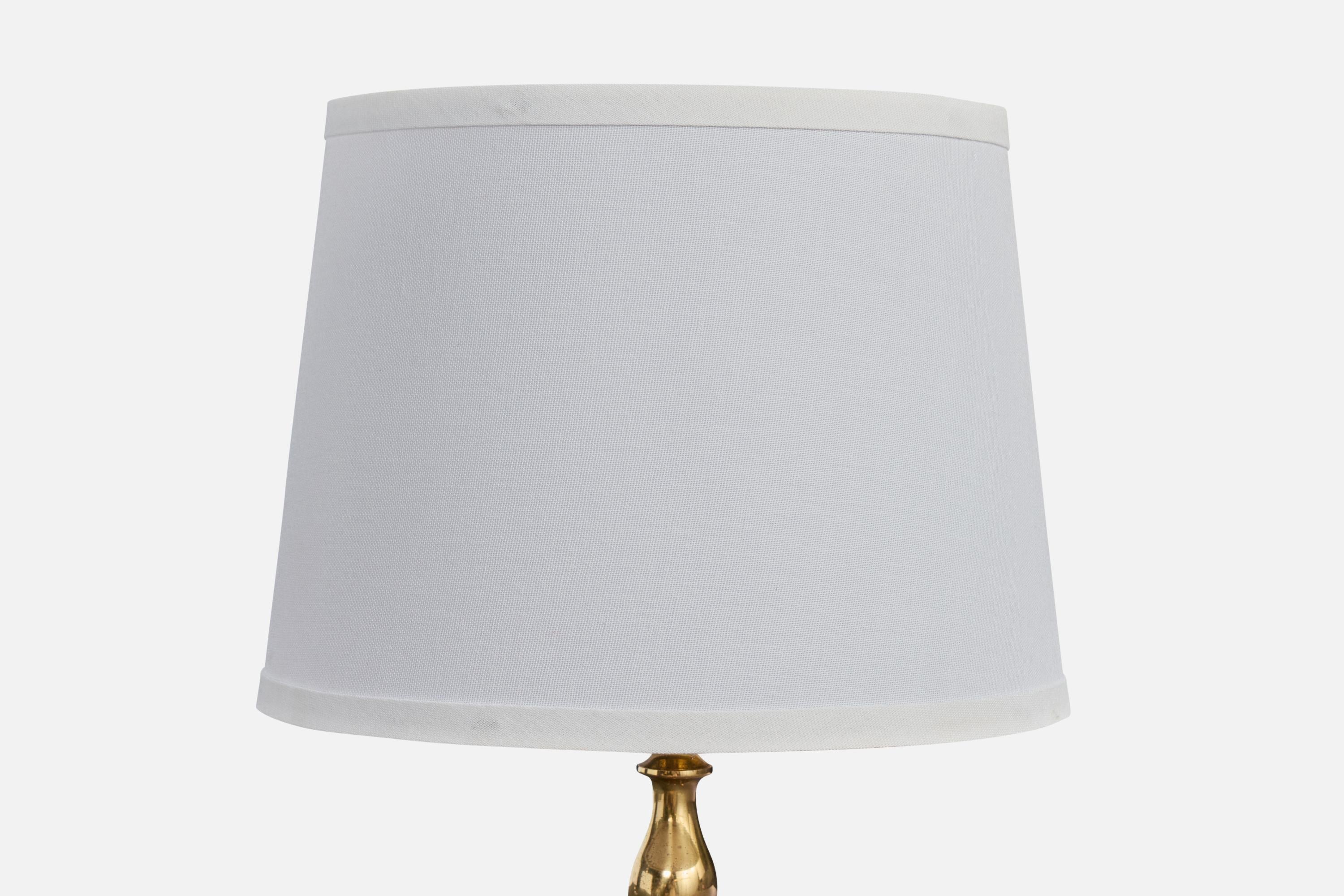 Suédois Designer suédois, lampe de bureau, laiton, tissu, Suède, années 1930 en vente