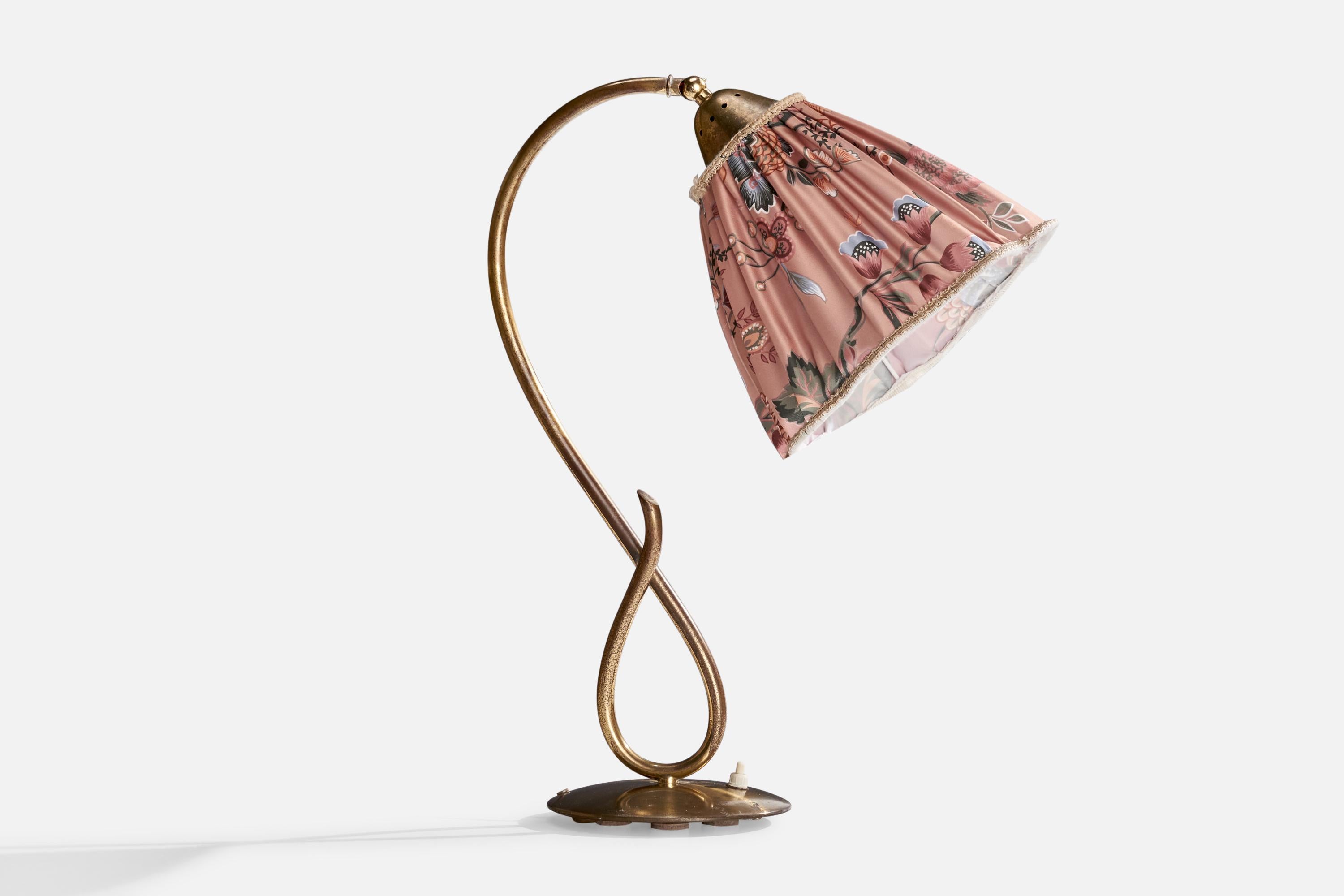 A brass and pink floral printed fabric table lamp designed and produced in Sweden, c. 1940s. 

Dimensions of Lamp (inches): 20“ H x  10“W x  15“ D

Bulb Specifications: E-26 Bulb

Number of Sockets (per fixture): 1

All lighting will be converted