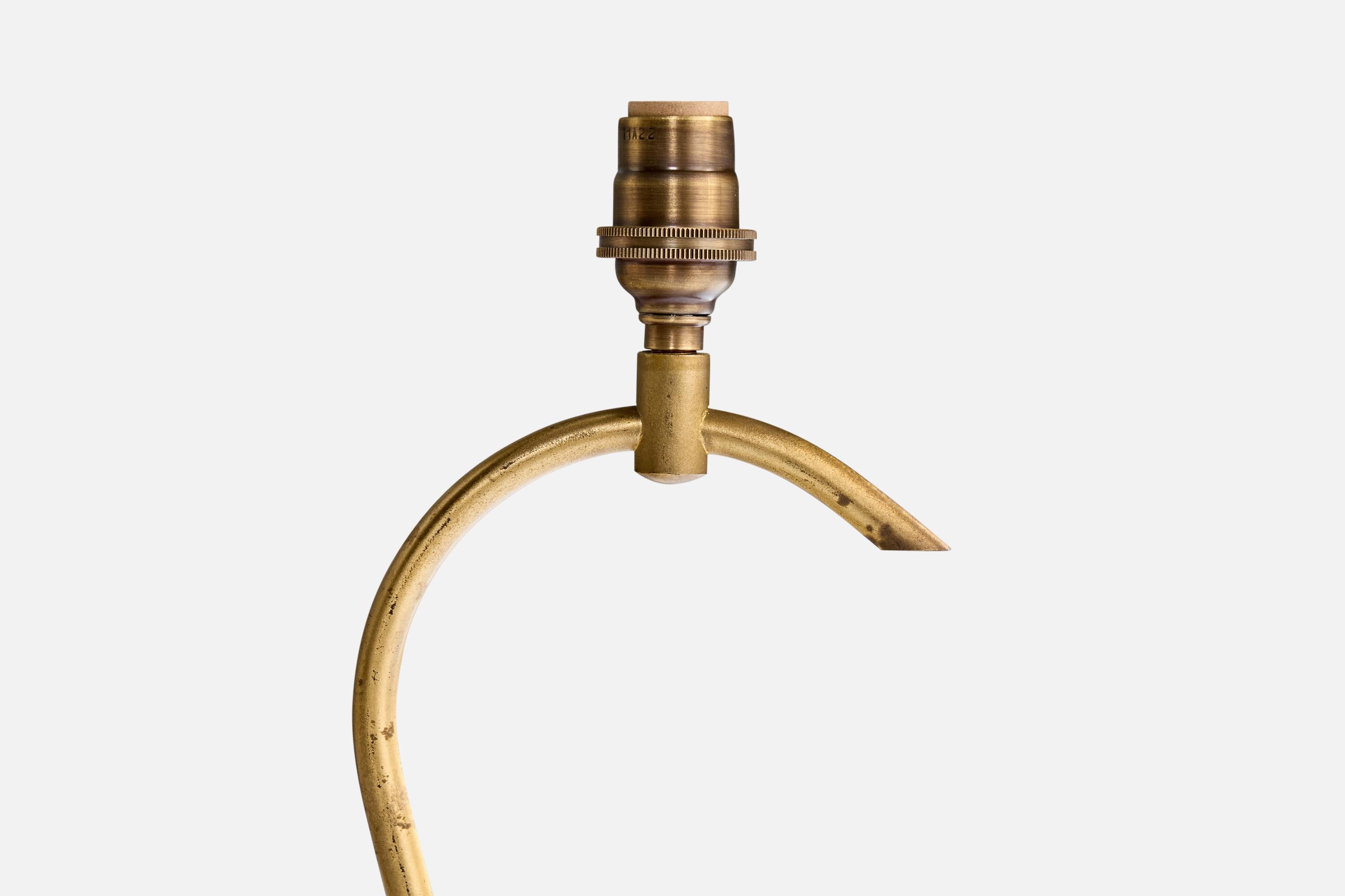 Créateur suédois, lampe de bureau, laiton, tissu, Suède, 1940 Bon état - En vente à High Point, NC